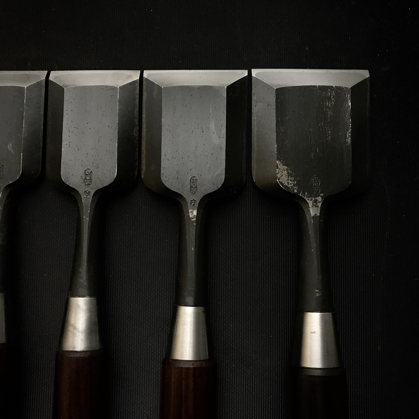 Hidari Ichihiro 3rd Bench chisels set by Yamazaki Shouzou 山崎正三作 左市弘 追入15本組鑿 Oirenomi