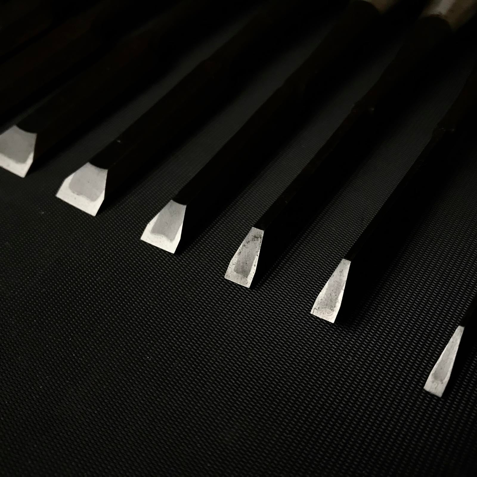 Hidari Ichihiro 3rd Bench chisels set by Yamazaki Shouzou 山崎正三作 左市弘 追入15本組鑿 Oirenomi
