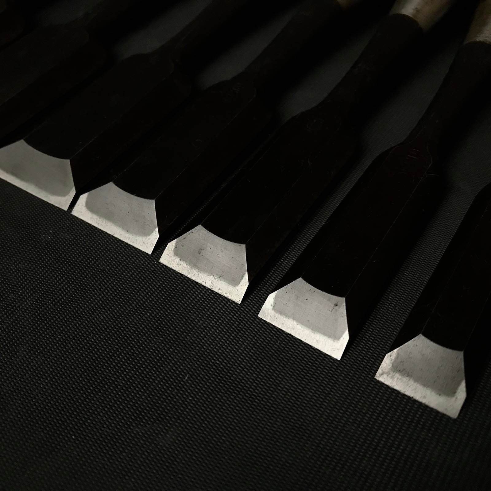 Hidari Ichihiro 3rd Bench chisels set by Yamazaki Shouzou 山崎正三作 左市弘 追入15本組鑿 Oirenomi