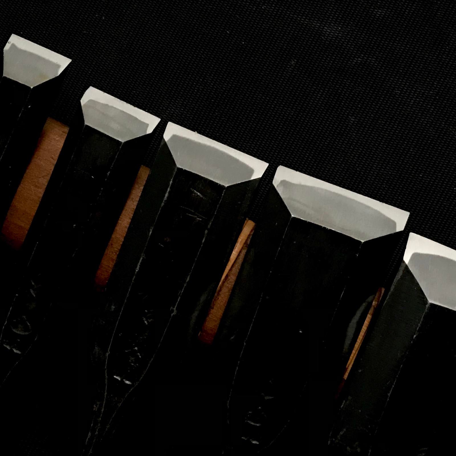 旧蔵利久 卓上ノミセット 掘り出し物 利久 追入10本組鑿 おいれのみ