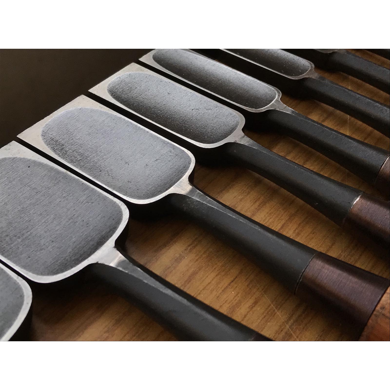 Old stock Hidari Ichihiro Second Generation Kakuuchi Bench chisels set 掘出し物 月市弘 二代目左市弘山崎勇作 角打追入組鑿 Oirenomi