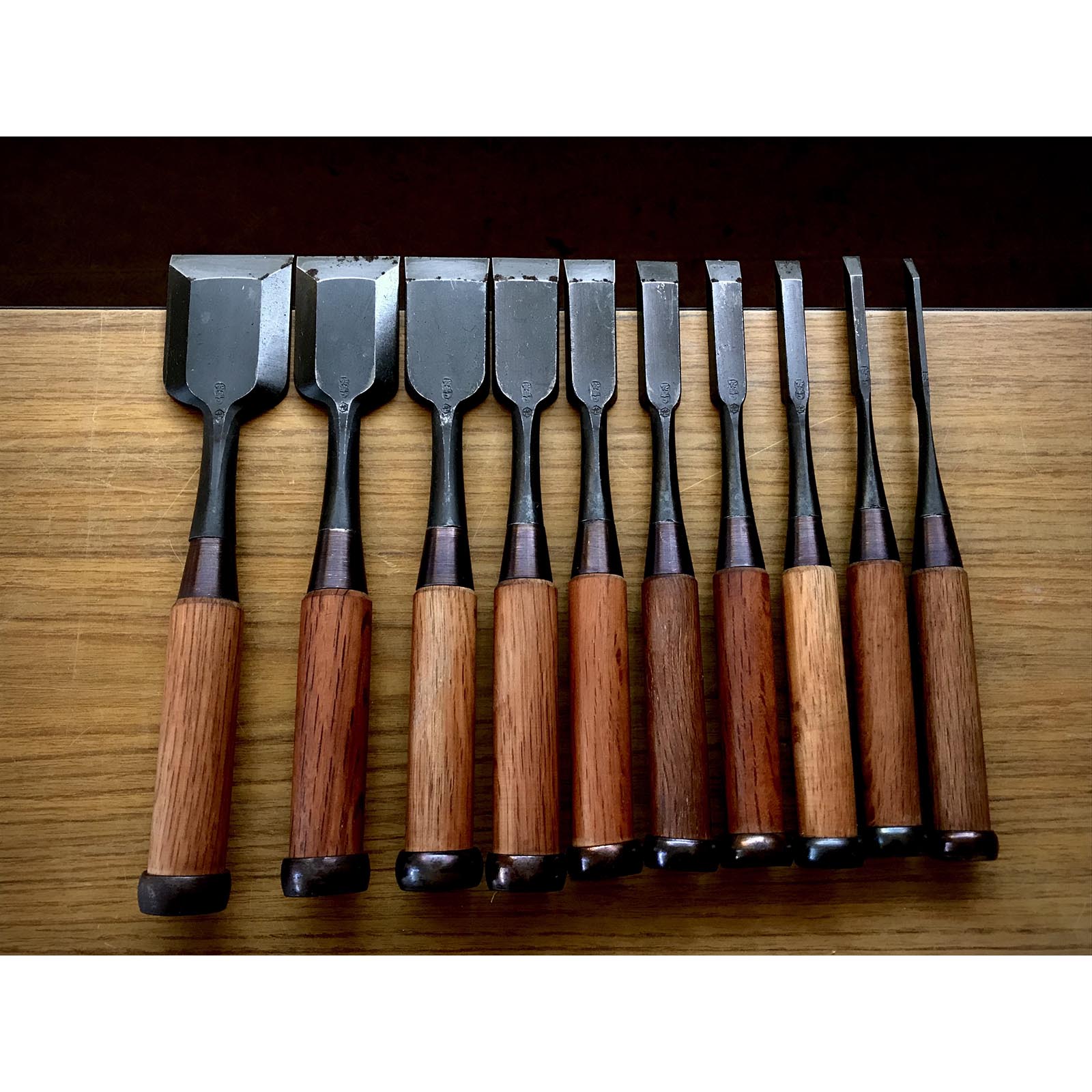 Old stock Hidari Ichihiro Second Generation Kakuuchi Bench chisels set 掘出し物 月市弘 二代目左市弘山崎勇作 角打追入組鑿 Oirenomi