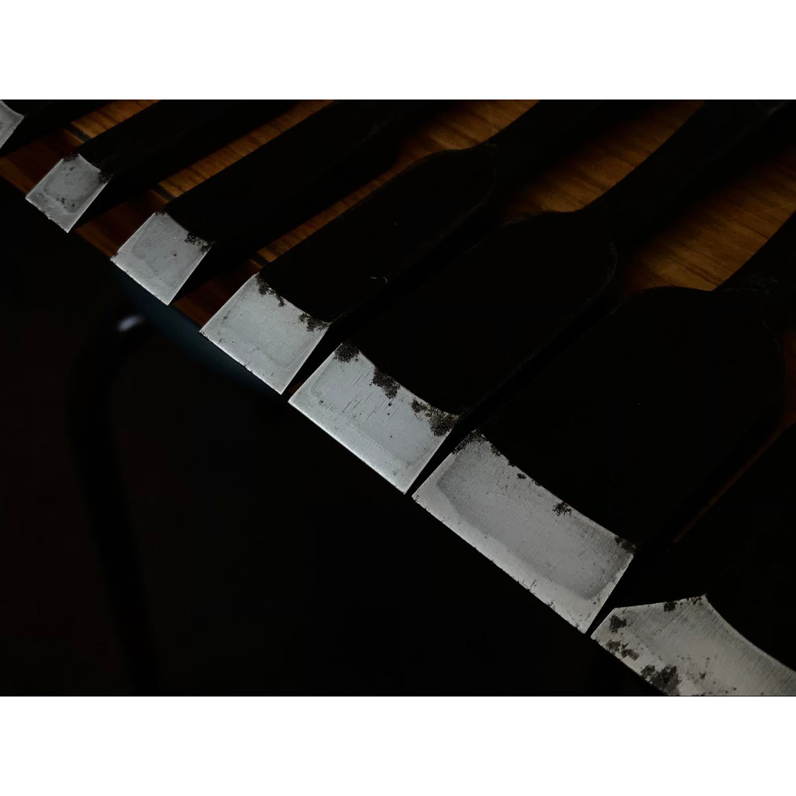 Old stock Hidari Ichihiro Second Generation Kakuuchi Bench chisels set 掘出し物 月市弘 二代目左市弘山崎勇作 角打追入組鑿 Oirenomi