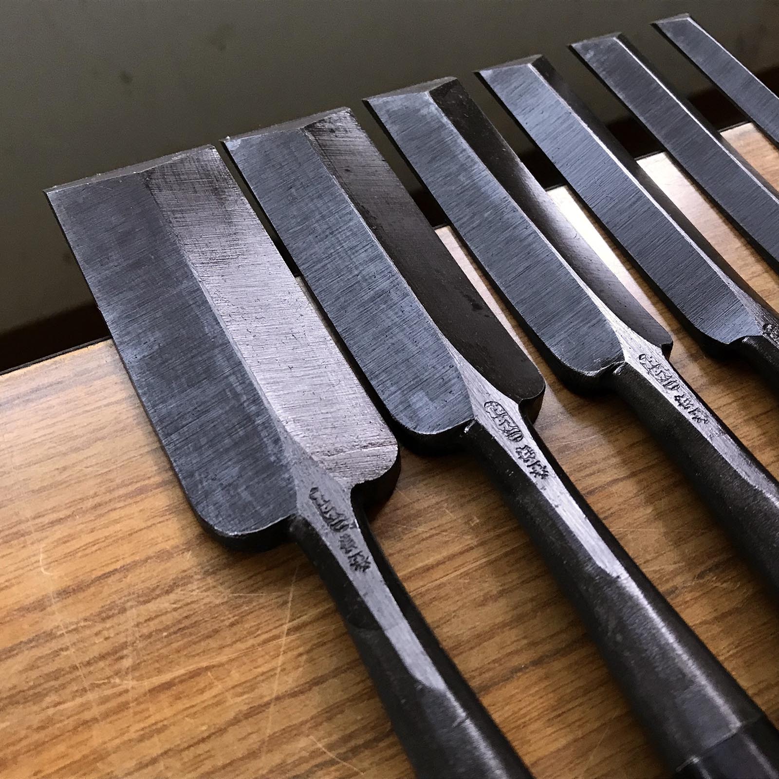 Fujihiro Dovetail Paring chisels by Chuutarou Imai 今井忠太郎作 二治弘 鎬薄鑿 Usunomi 12,15,18,24,30,36mm