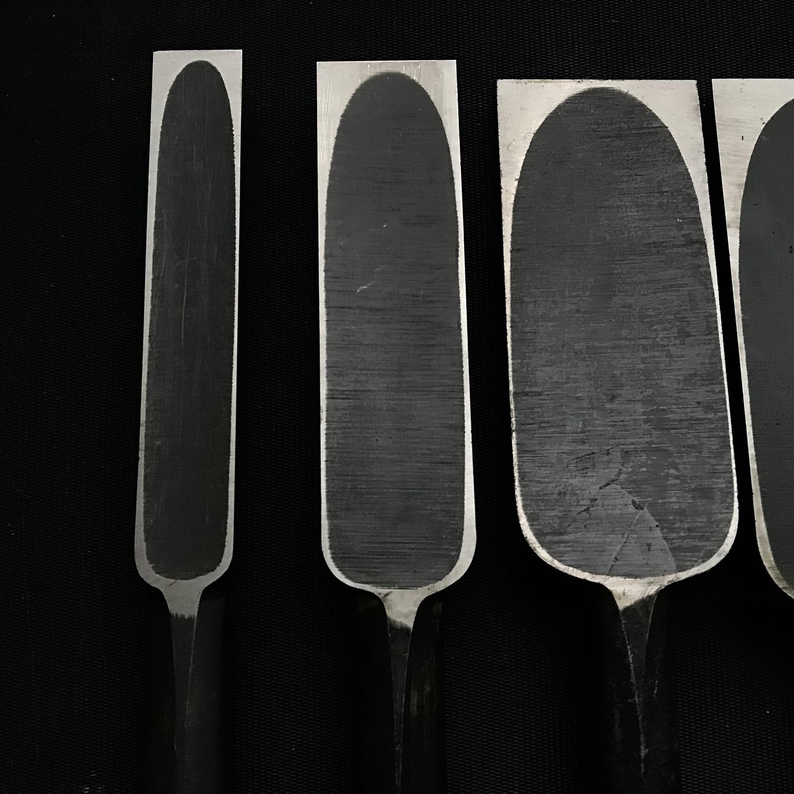 Old stock Hidari-Ichikuni Timber chisel with white steel 掘出し物 左市國 叩鑿 Tatakinomi