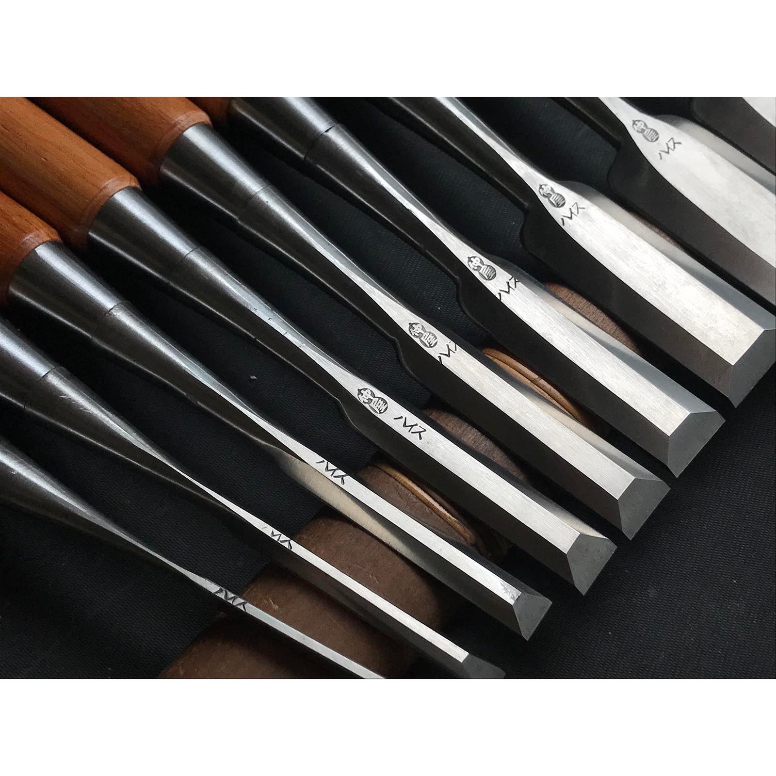 Old stock Wholesaler stamp Sukemaru 4th High-Speed Steel Bench chisels set 掘出し物 四代助丸 問屋銘 ハイス鋼追入組鑿 Oirenomi