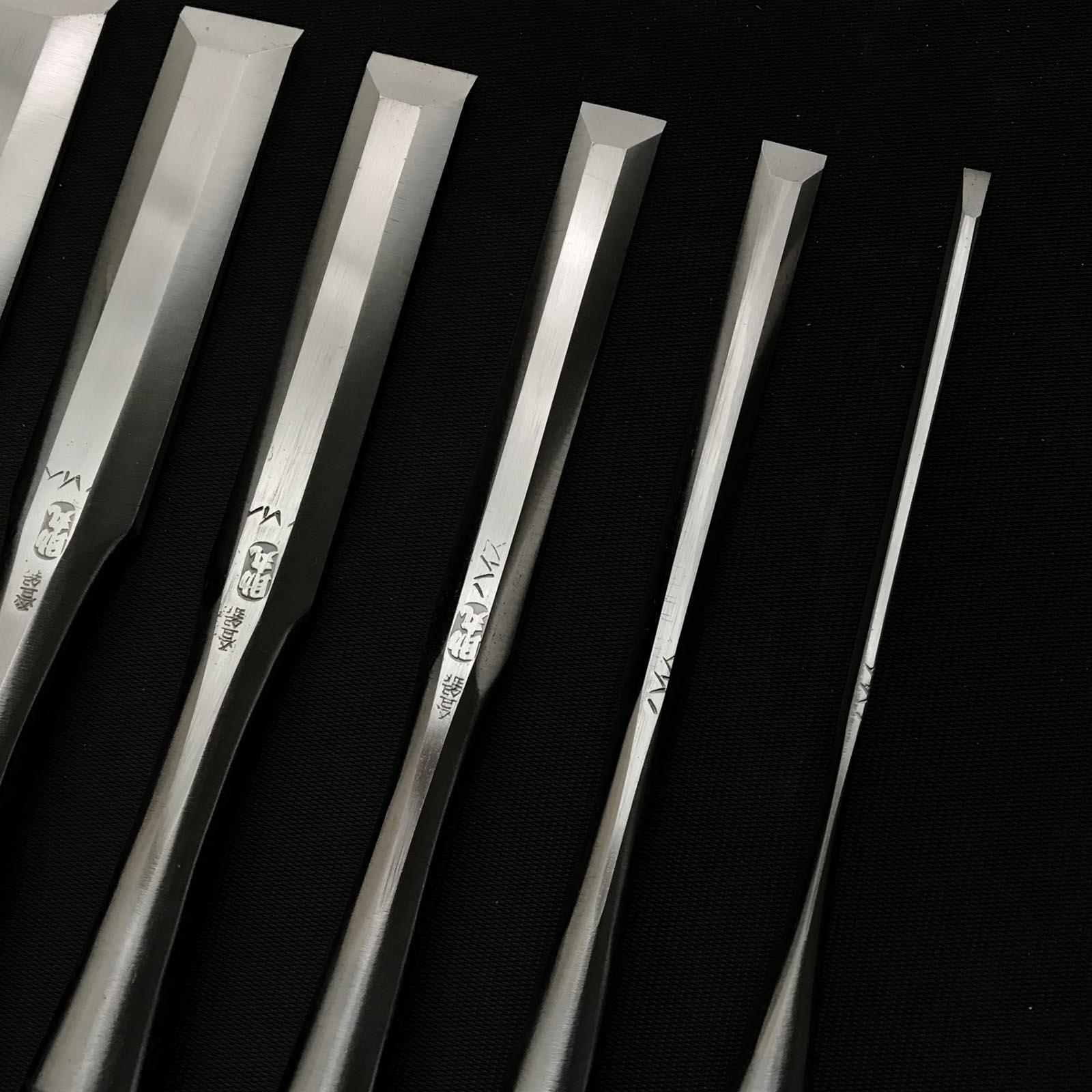 Sukemaru 4th High-Speed Steel Damekiri chisels by Usui Yoshio 四代助丸 碓氷淑郎 ハイス鋼 ダメ切り鑿 三本裏 Damekirinomi