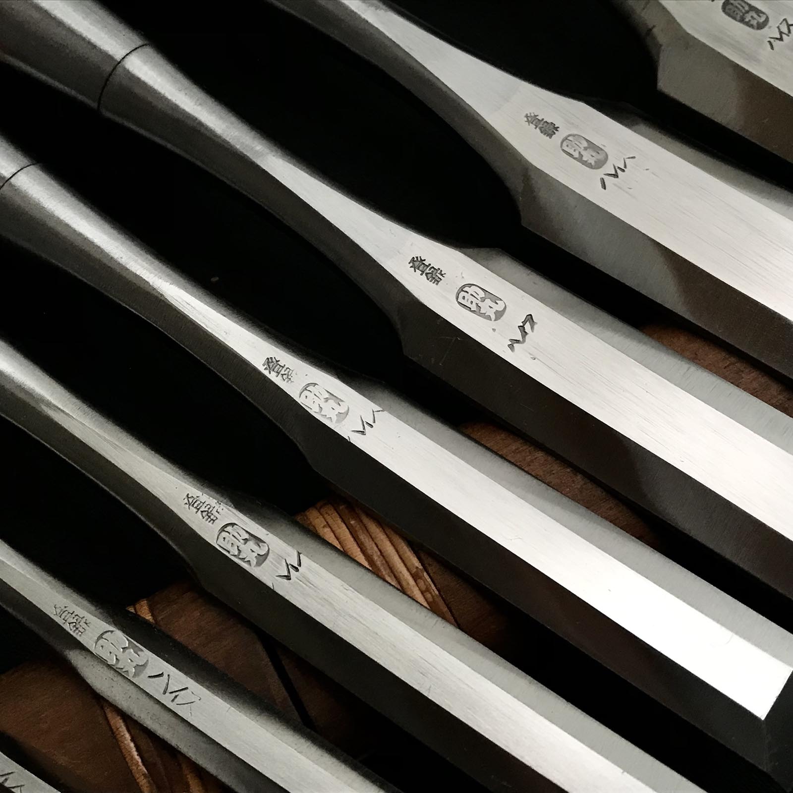 Sukemaru 4th High-Speed Steel Damekiri chisels by Usui Yoshio 四代助丸 碓氷淑郎 ハイス鋼 ダメ切り鑿 三本裏 Damekirinomi