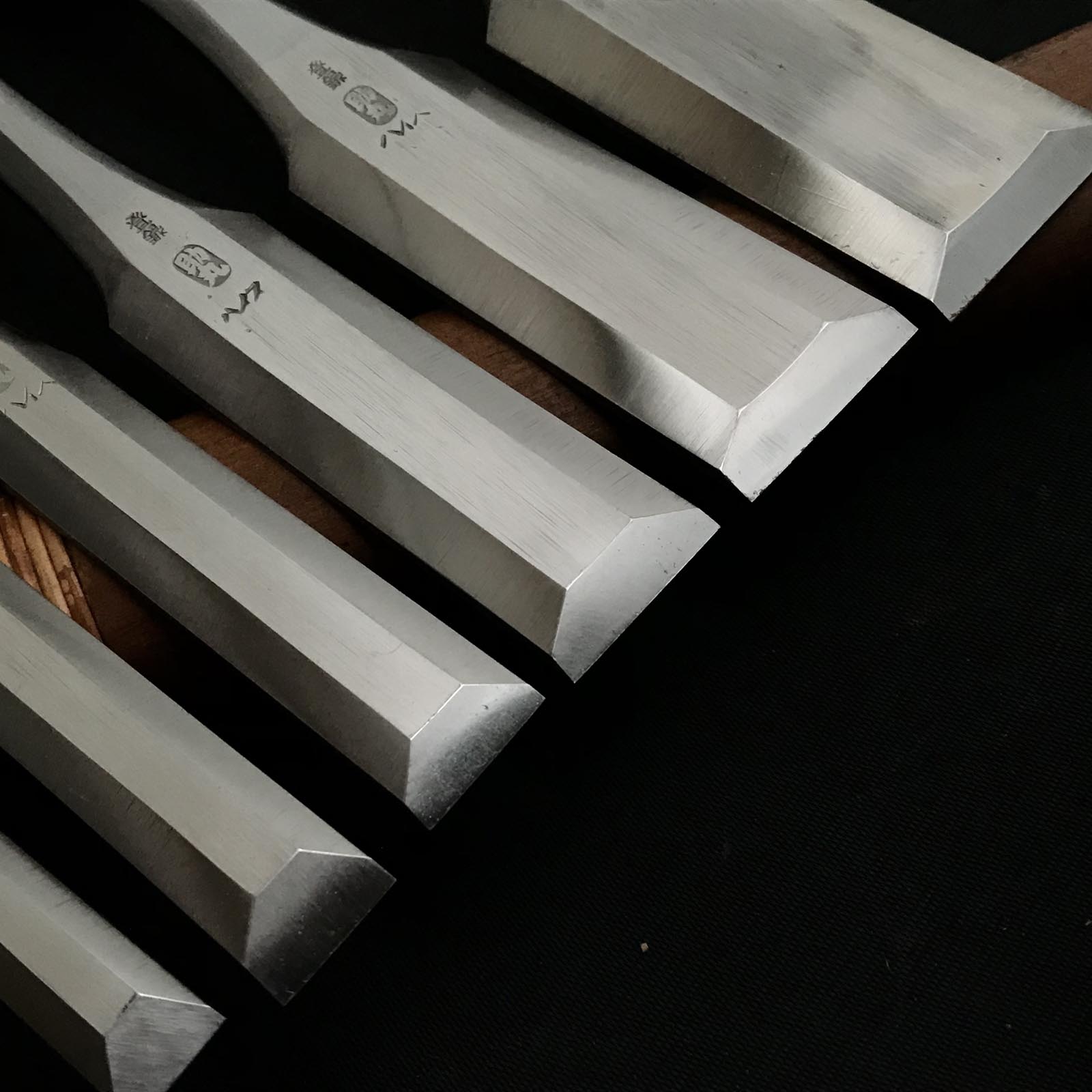 Sukemaru 4th High-Speed Steel Damekiri chisels by Usui Yoshio 四代助丸 碓氷淑郎 ハイス鋼 ダメ切り鑿 三本裏 Damekirinomi
