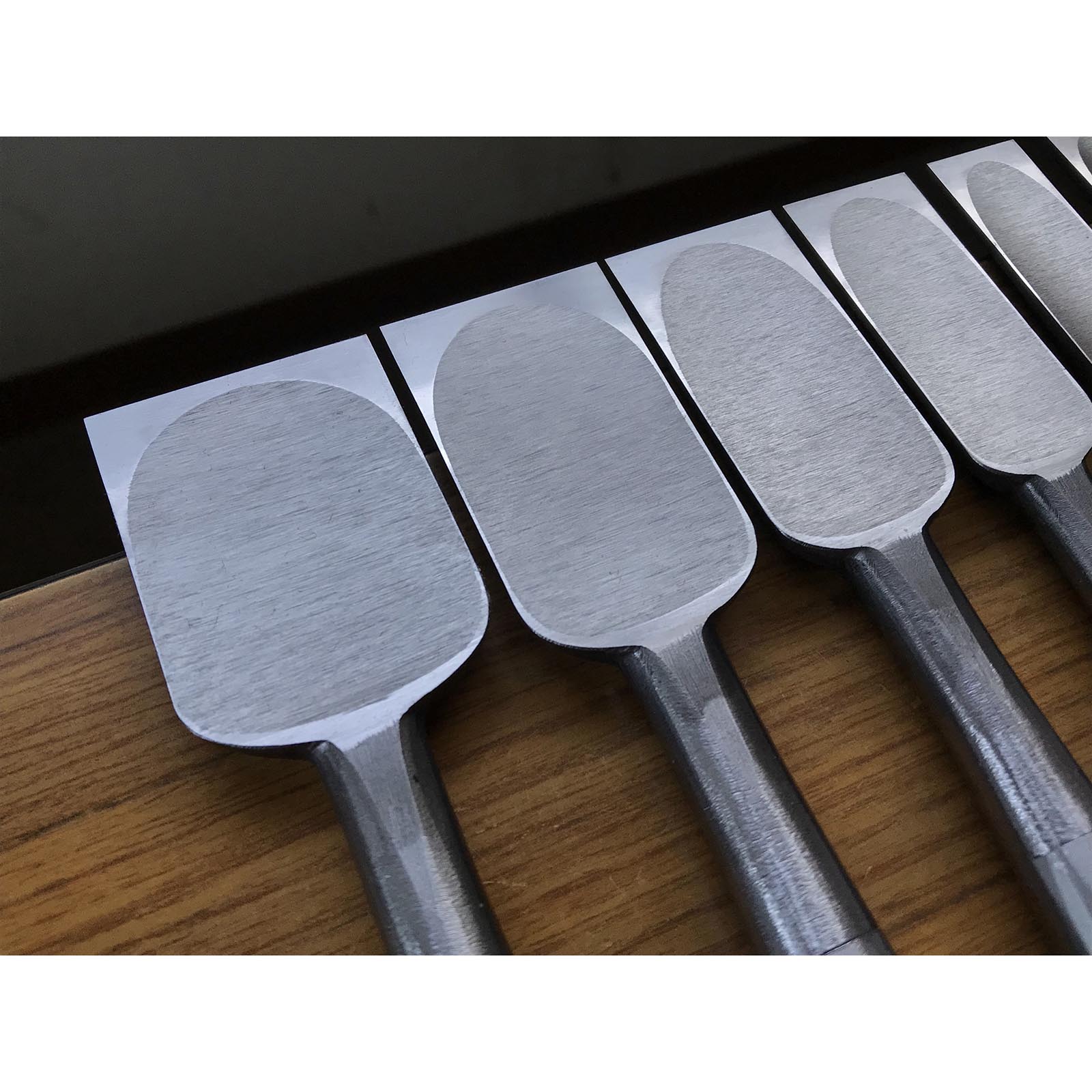 Tasai #2 Bench chisels set with blue steel Oirenomi 田斎作 磨き仕上 追入組鑿