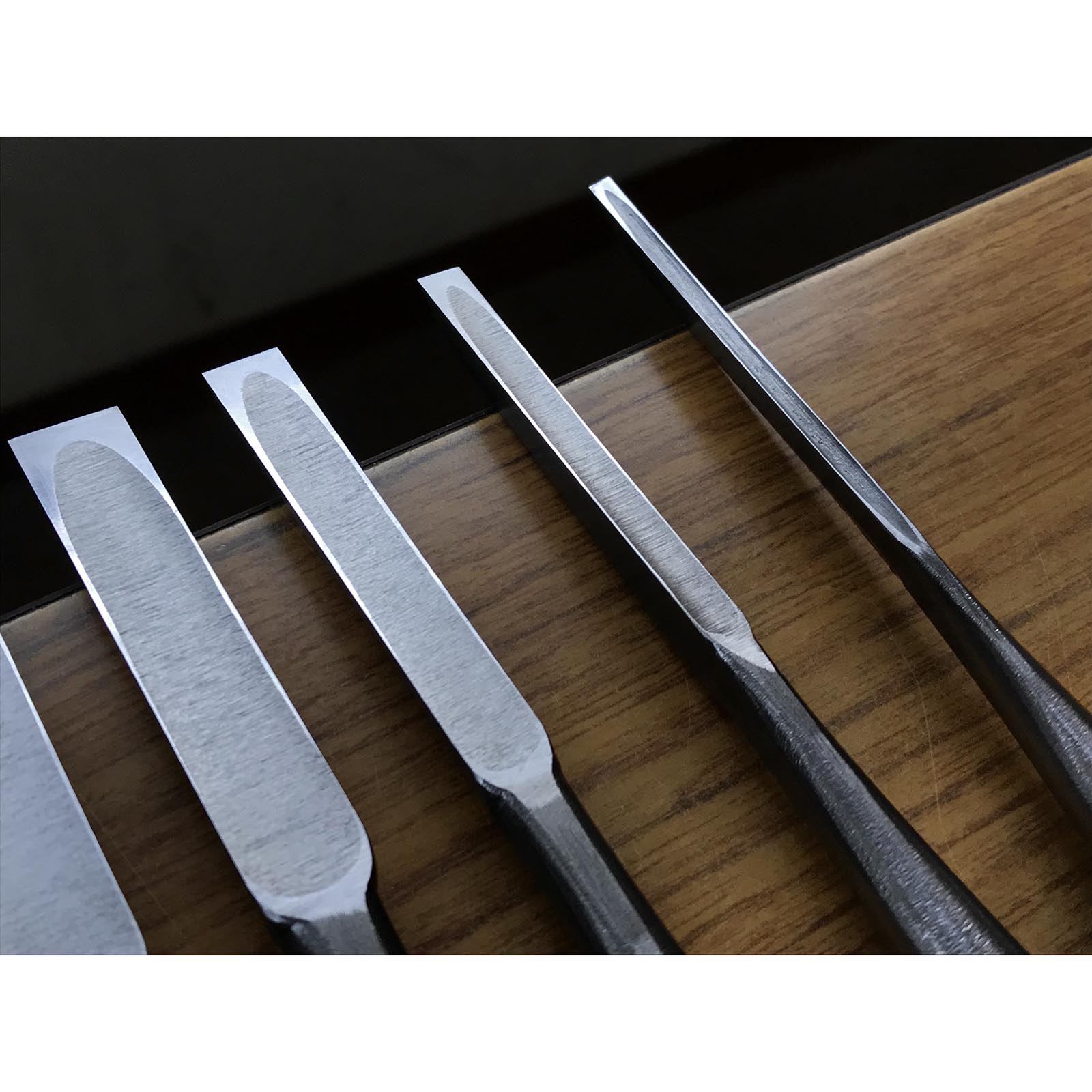 Tasai #2 Bench chisels set with blue steel Oirenomi 田斎作 磨き仕上 追入組鑿