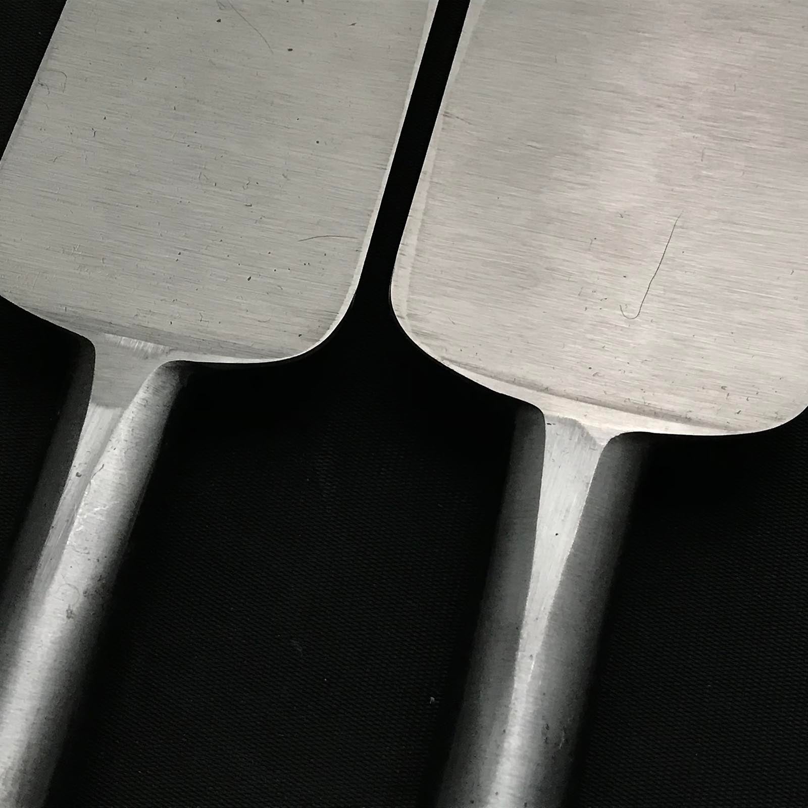 Old stock Hirotsugu Timber chisels 掘出し物 廣貢 叩鑿 60mm 54mm Tatakinomi