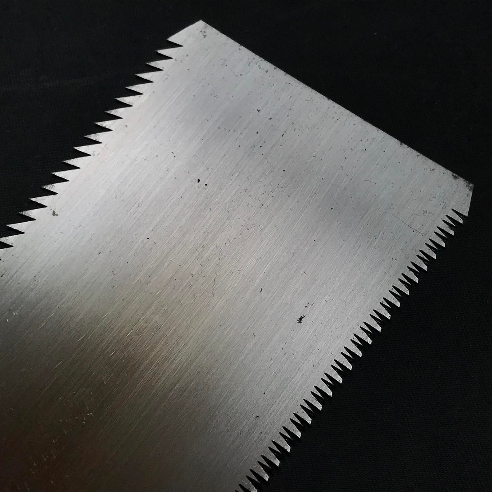 #R4 Ready to use! Old stock Double Edge (Ryoba) Saw with Eddy Type Handles set by Kurashige 直ぐ使い 倉重栄助氏目立 渦巻き柄 両刃鋸 270mm