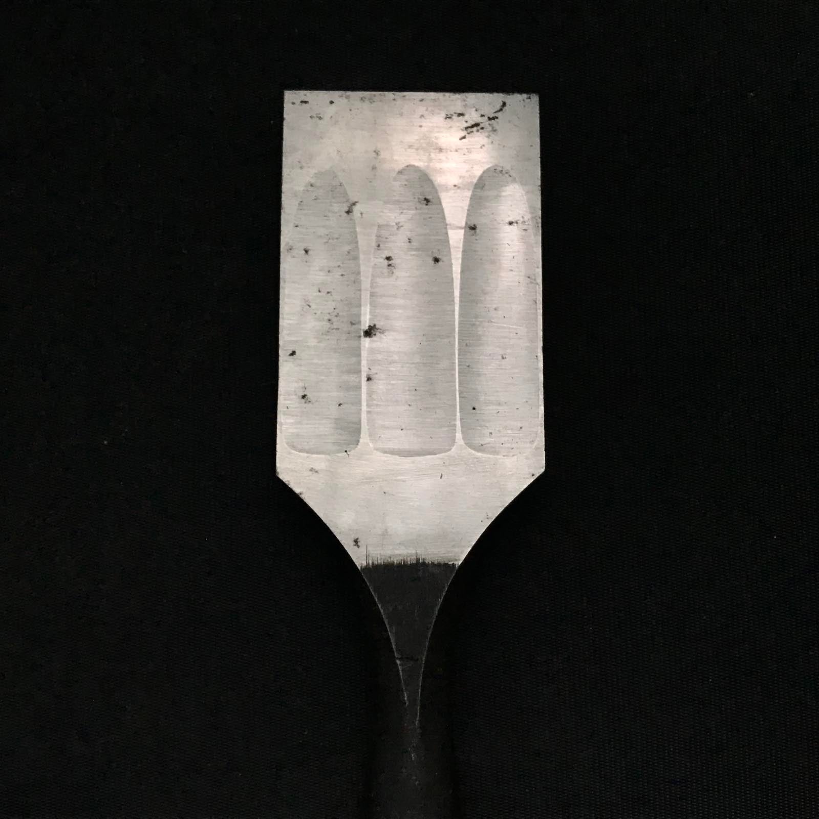 Old stock Shigetsune Damekiri chisels 掘出し物 重恒 ダメ切り鑿 三つ裏 Damekirinomi 48mm