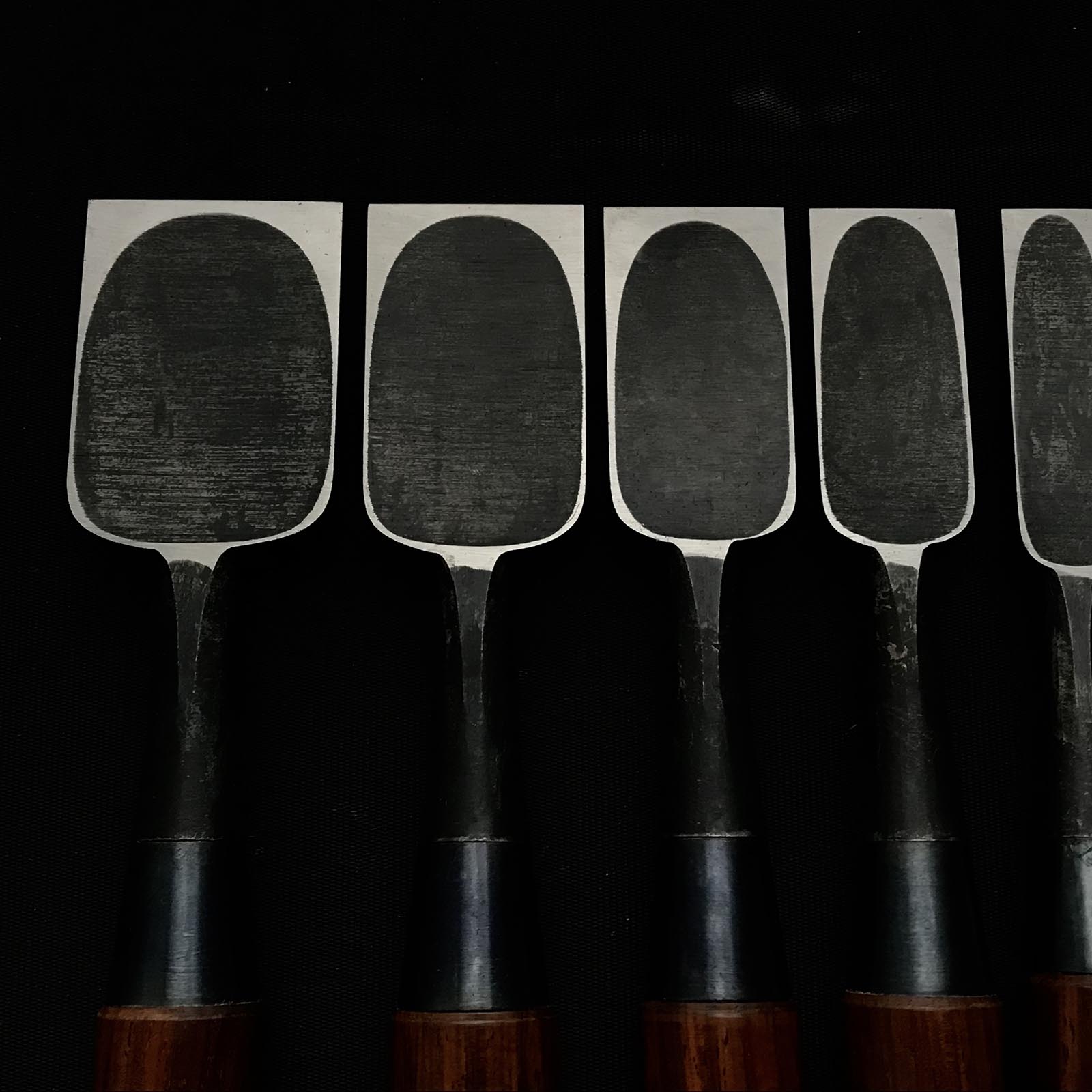 Old stock Bench chisels set of Yamahiro's early works 岡山猛作 追入10本組鑿 山弘 三分長柄 Oiirenomi