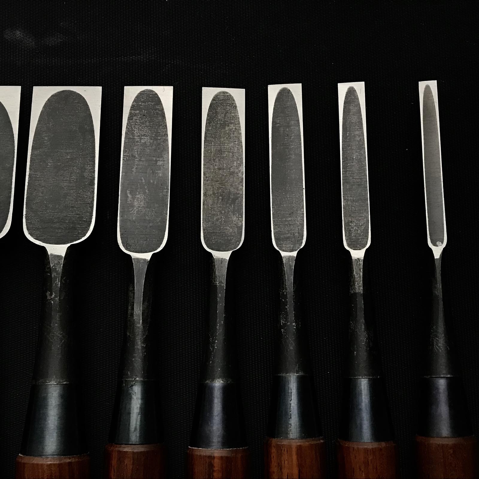 Old stock Bench chisels set of Yamahiro's early works 岡山猛作 追入10本組鑿 山弘 三分長柄 Oiirenomi