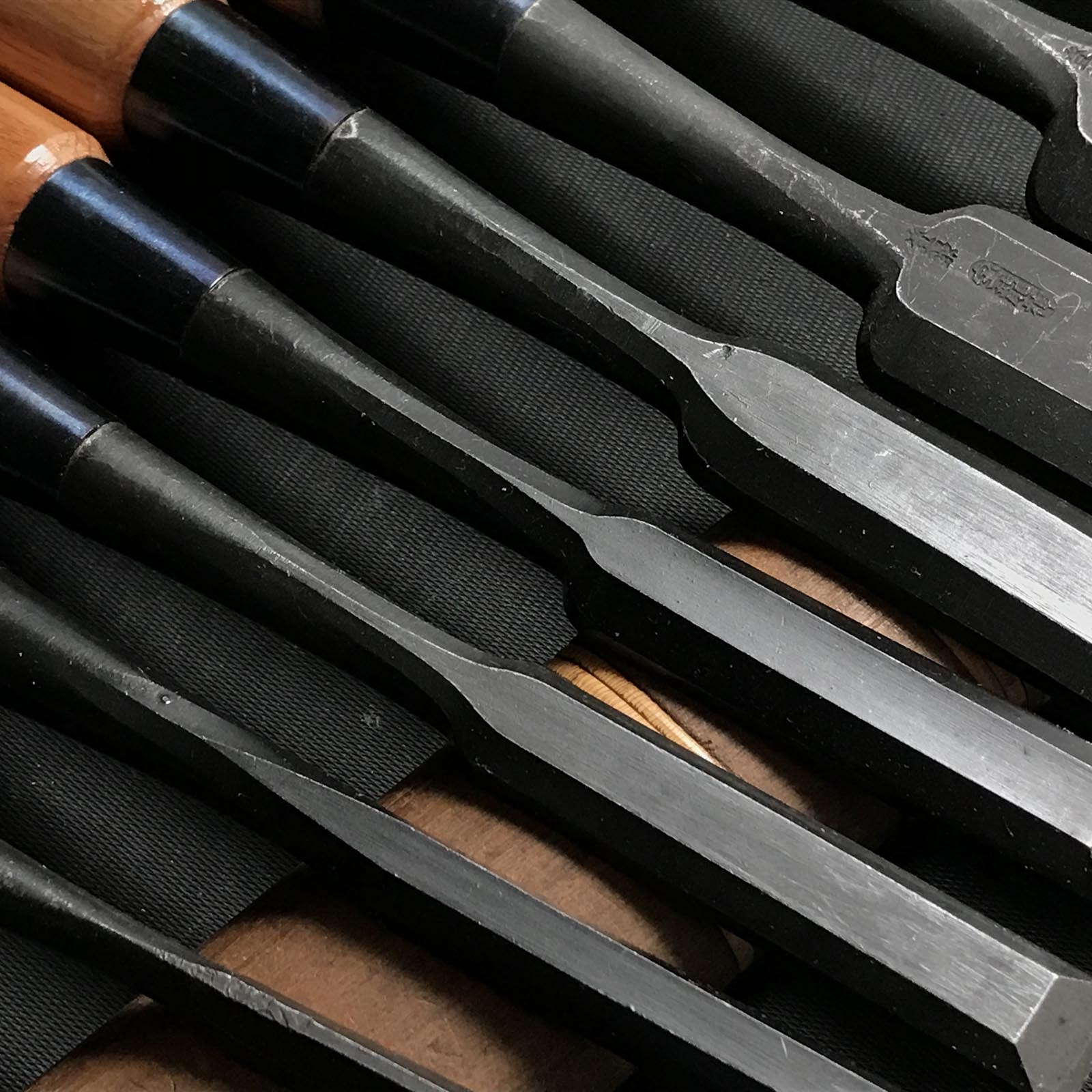 #M117 Mixed set for beginner Bench chisels set by unknown smith バラ鑿合わせ 初心者におすすめ 追入組鑿 作者不明 Oirenomi