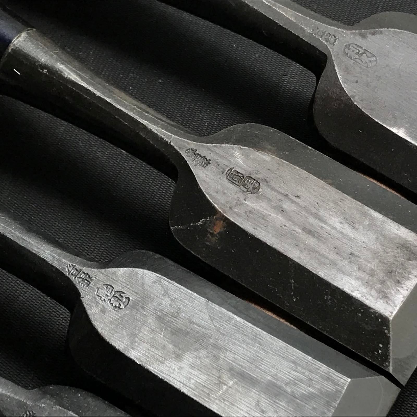 #M121 Mixed set for beginner Bench chisels set by unknown smith バラ鑿合わせ 初心者におすすめ 追入組鑿 作者不明 Oirenomi