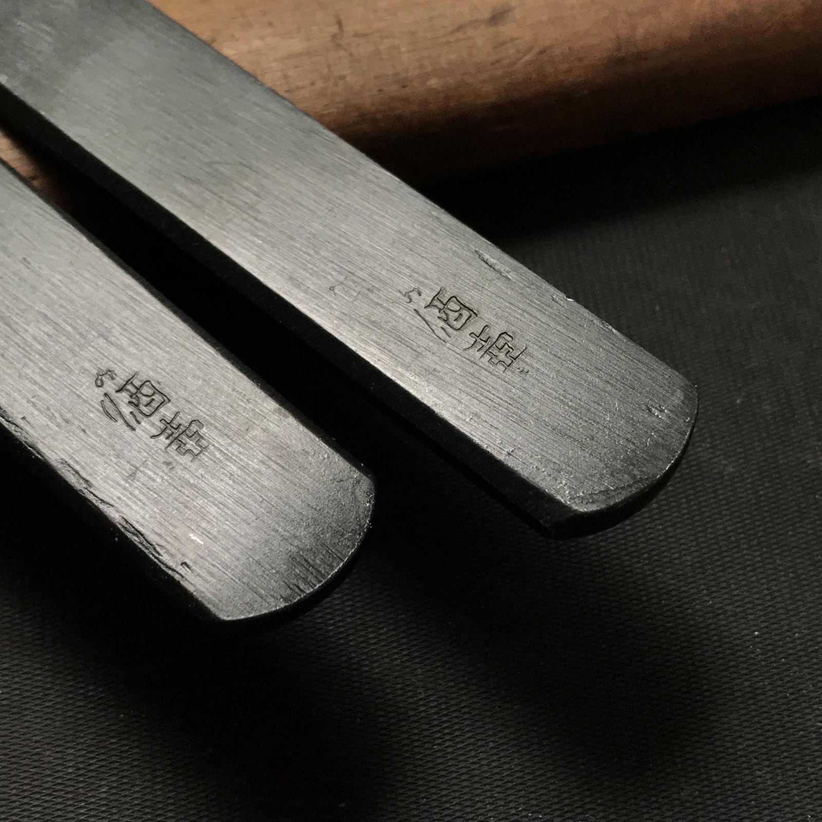 MIKI Kiridashi by Tsunesaburo with Powder metallurgy HSS steel 酒壺 常三郎作 黒打 粉末ハイス鋼 切出し小刀 18,21mm