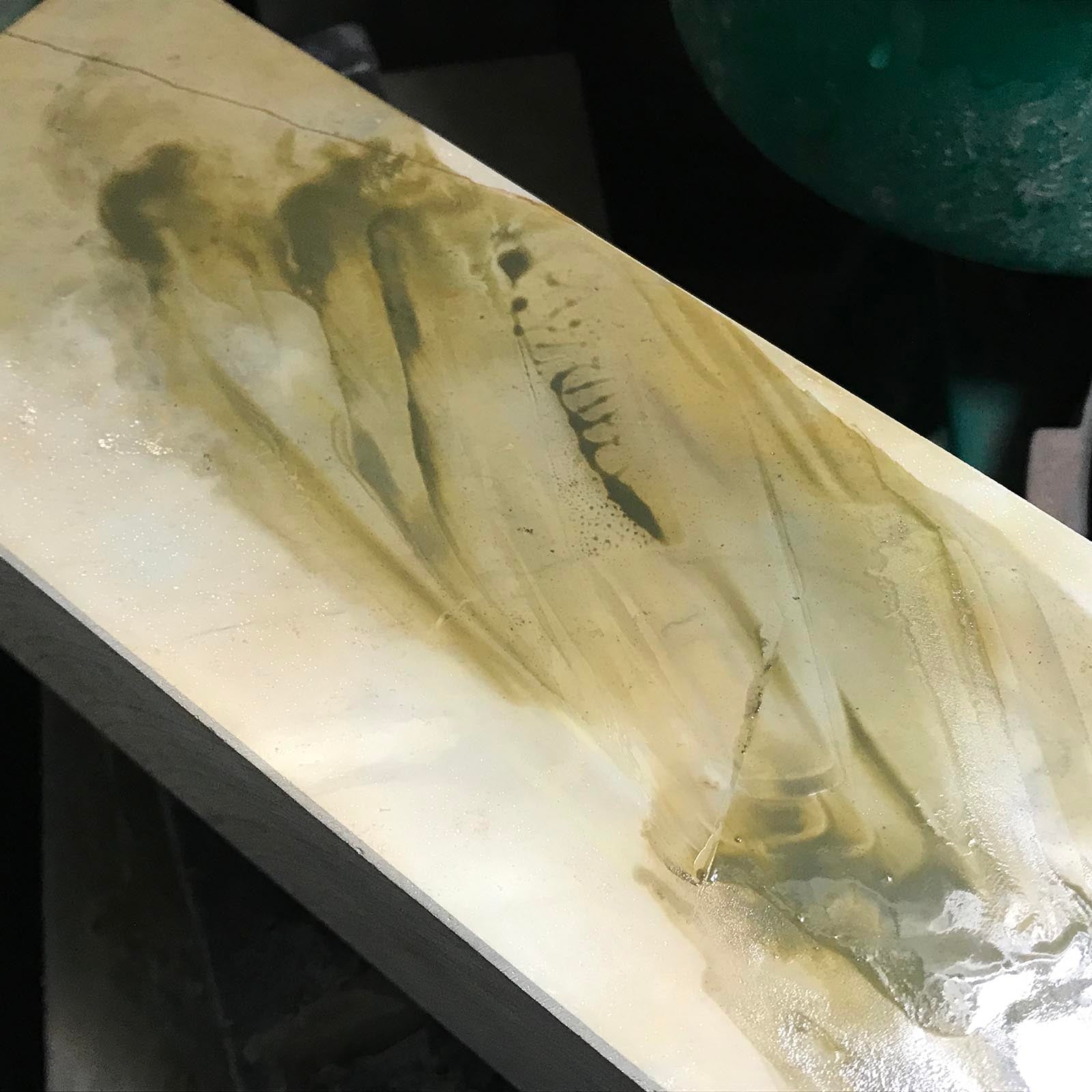 Unknown Yama #1 Uchikumori Suita Toishi? From collection Japanese Natural finishing Stones 蔵出し 天然仕上げ砥石 山不明 墨流し 内曇砥? 天井巣板?