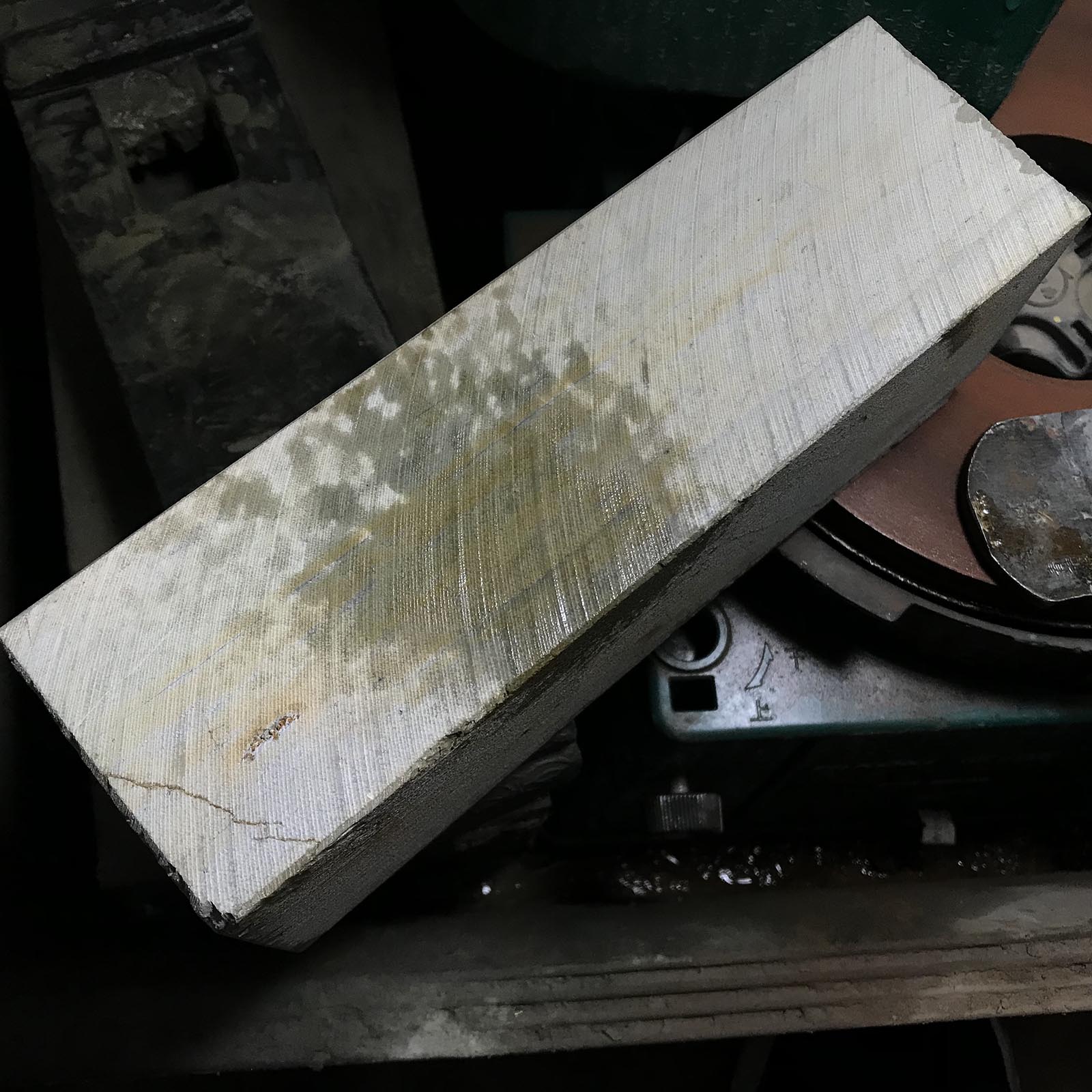 Unknown Yama #2 Uchikumori Suita Toishi? From collection Japanese Natural finishing Stones 蔵出し 天然仕上げ砥石 山不明 墨流し 内曇砥? 天井巣板?