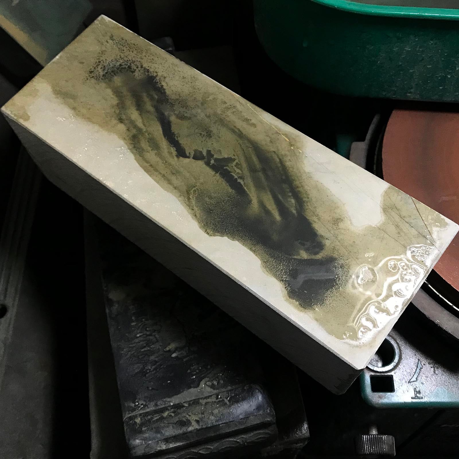 未知の山 #2 打ち込み森 吹田都石?コレクションより 日本の天然仕上砥石 蔵出し 天然仕上砥石 山不明 墨流し 内曇砥?天井の巣板?