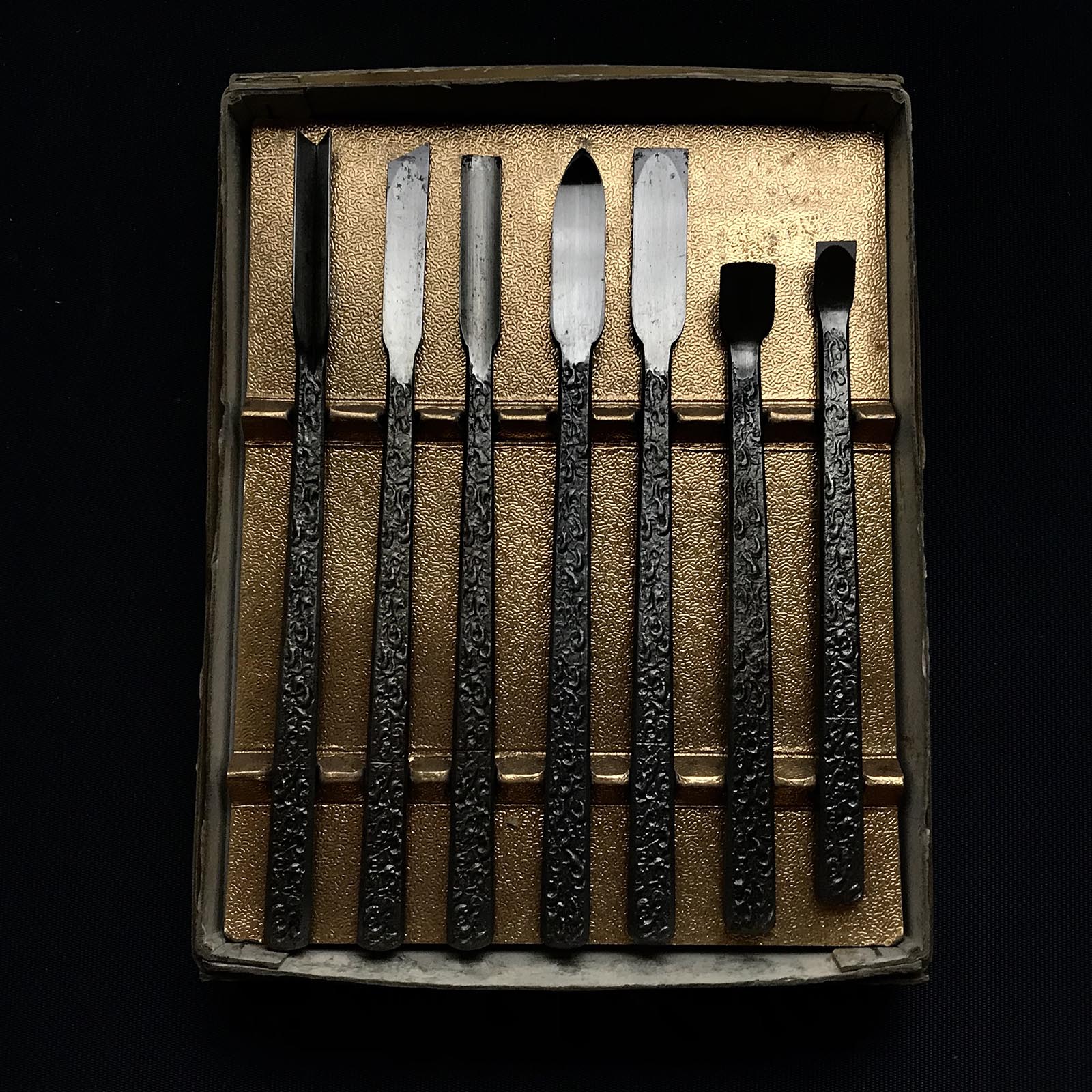 旧在庫 彫刻刀セット 青鋼 掘り出し物 共柄彫刻刀セット 青紙鋼