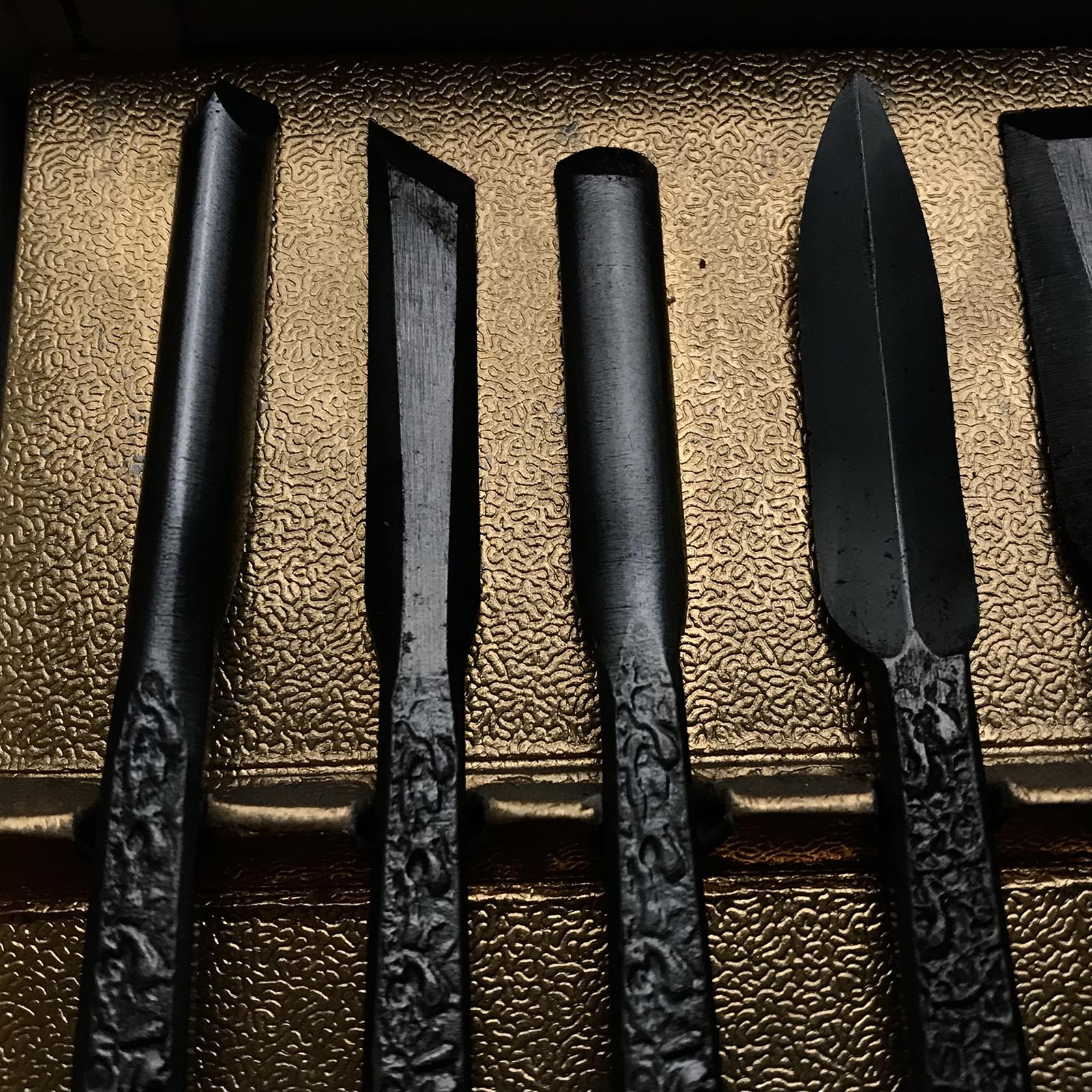 Old stock Carving chisels set with Blue steel 掘出し物 共柄彫刻刀セット 青紙鋼