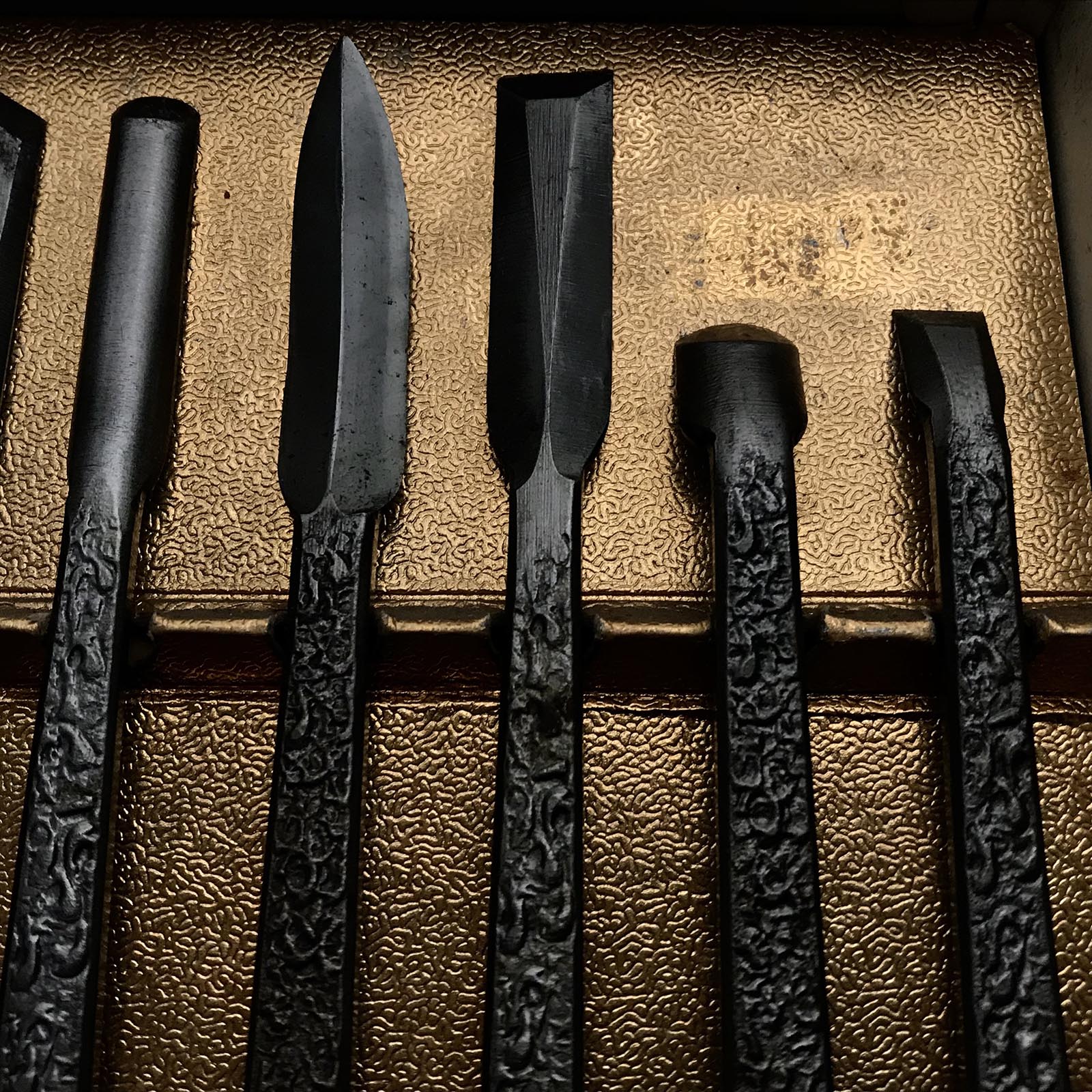 Old stock Carving chisels set with Blue steel 掘出し物 共柄彫刻刀セット 青紙鋼