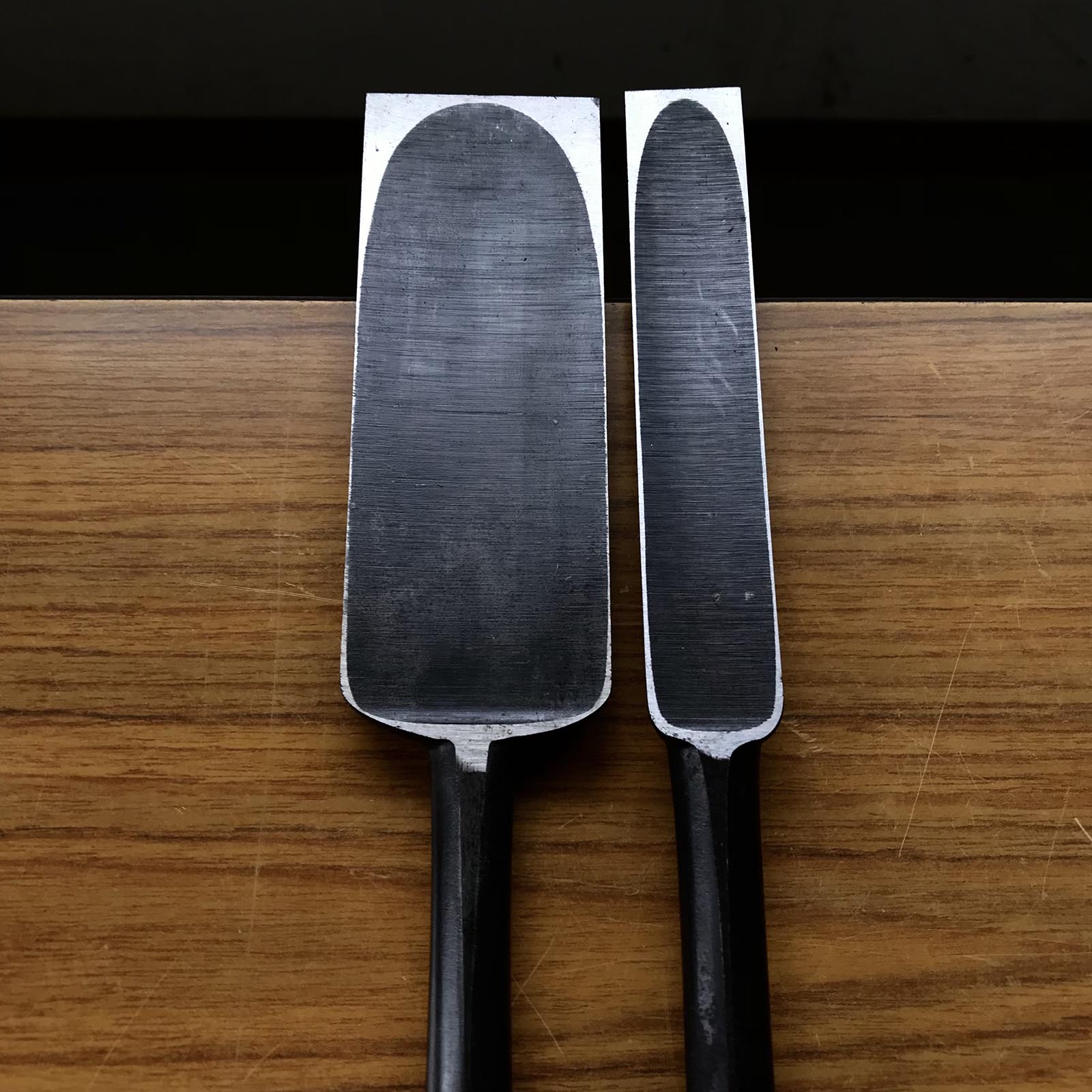 旧蔵 広次 鑿セット(大月のみ・本月のみ) 掘り出し物 廣貢 本突き組鑿 48mm 24mm