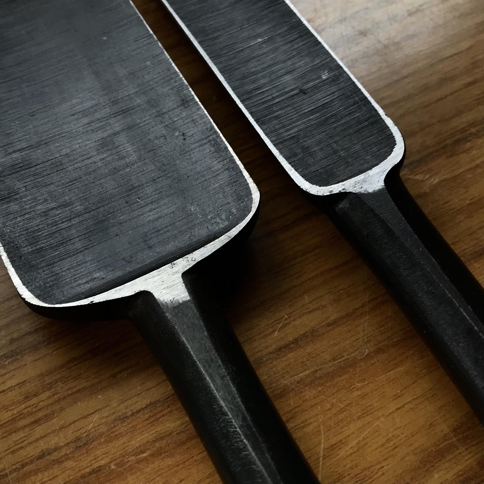 旧蔵 広次 鑿セット(大月のみ・本月のみ) 掘り出し物 廣貢 本突き組鑿 48mm 24mm