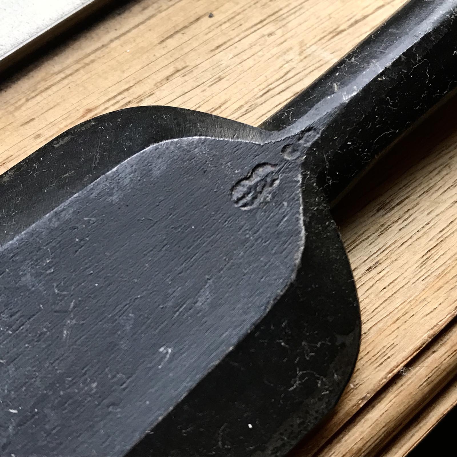 Hidari Hisasaku 2rd Bench chisels set by Ikegami Takanobu 池上喬庸作 二代目左久作 追入15本組鑿 Oirenomi