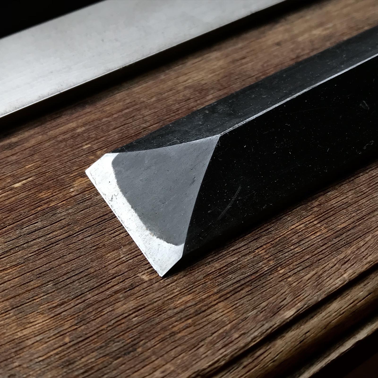 Old stock Fujihara #2 Dovetail Slick Chisels (Ootsuki-nomi, Hontsuki-Nomi) 掘出し物 藤原作 本突き鎬鑿 24mm