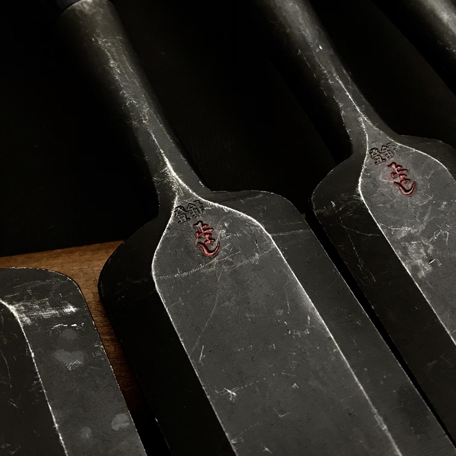 旧正吉 卓上ノミセット 木箱付 掘り出し物 正よし 追入組鑿 桐箱付 おいれのみ