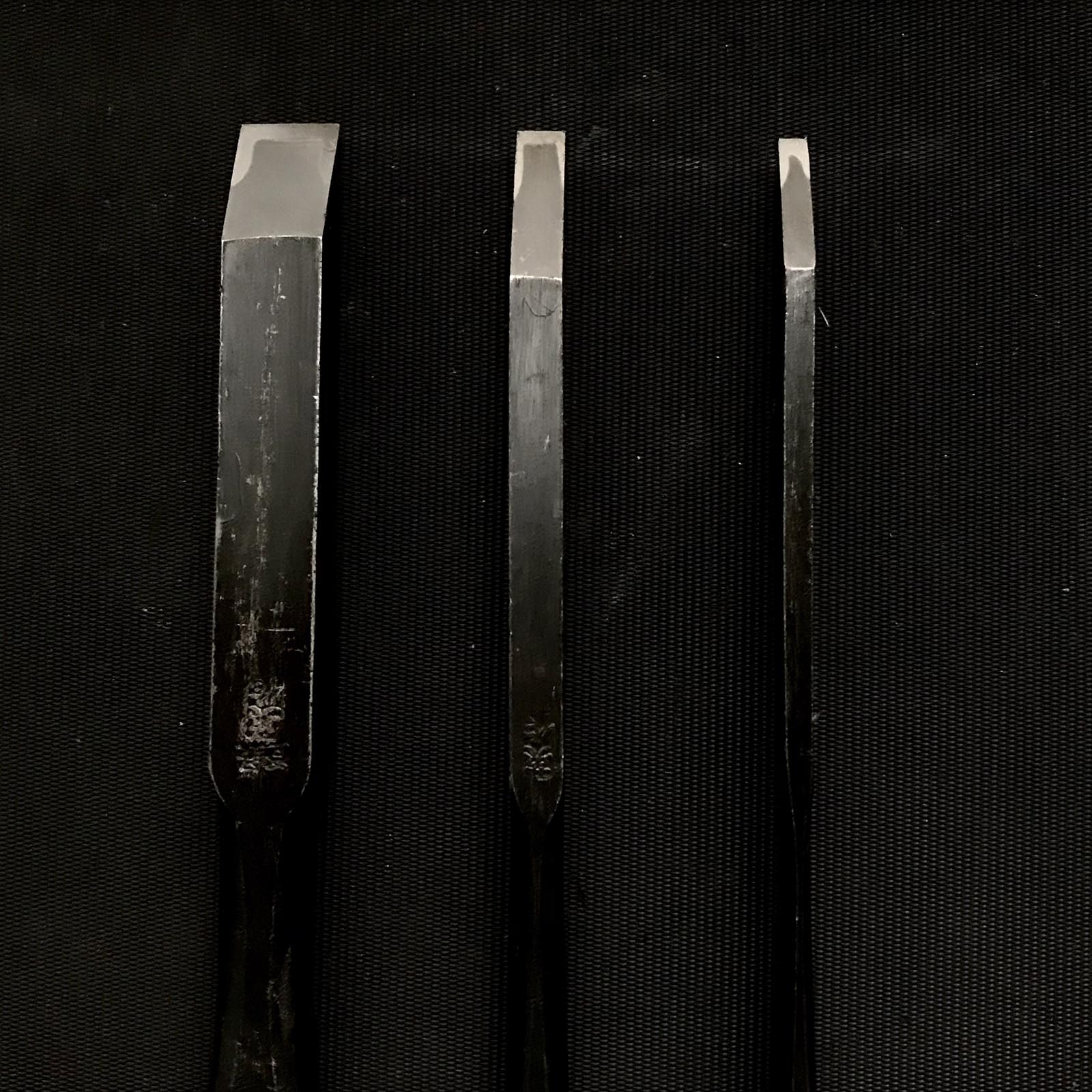 Old stock Esaku Mortise chisels with white steel 掘出し物 英作 向待鑿 Mukomachinomi 3,6,12mm