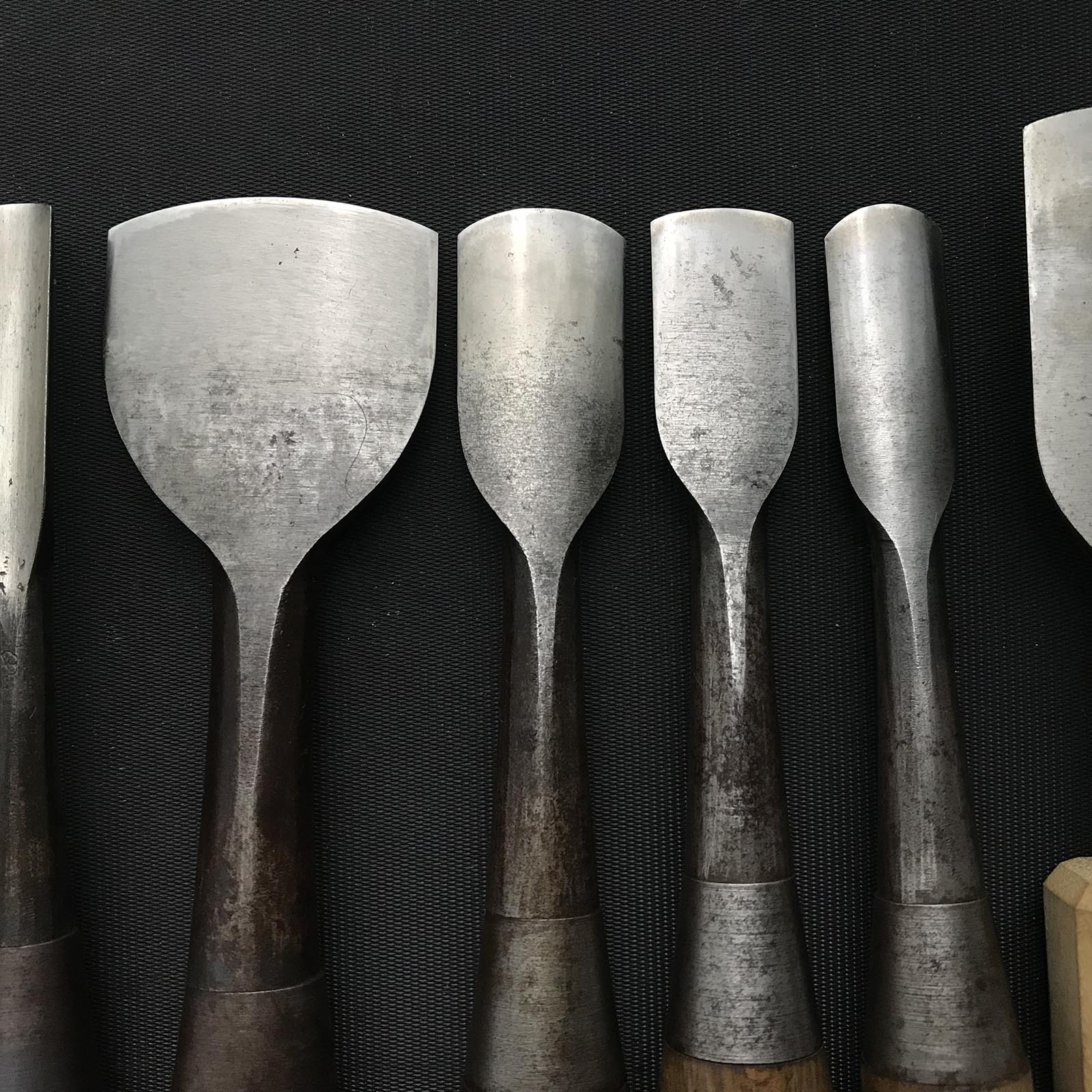 Used Carving chisels set by Konobu 1st generation 初代小信作 彫刻組鑿 使用品