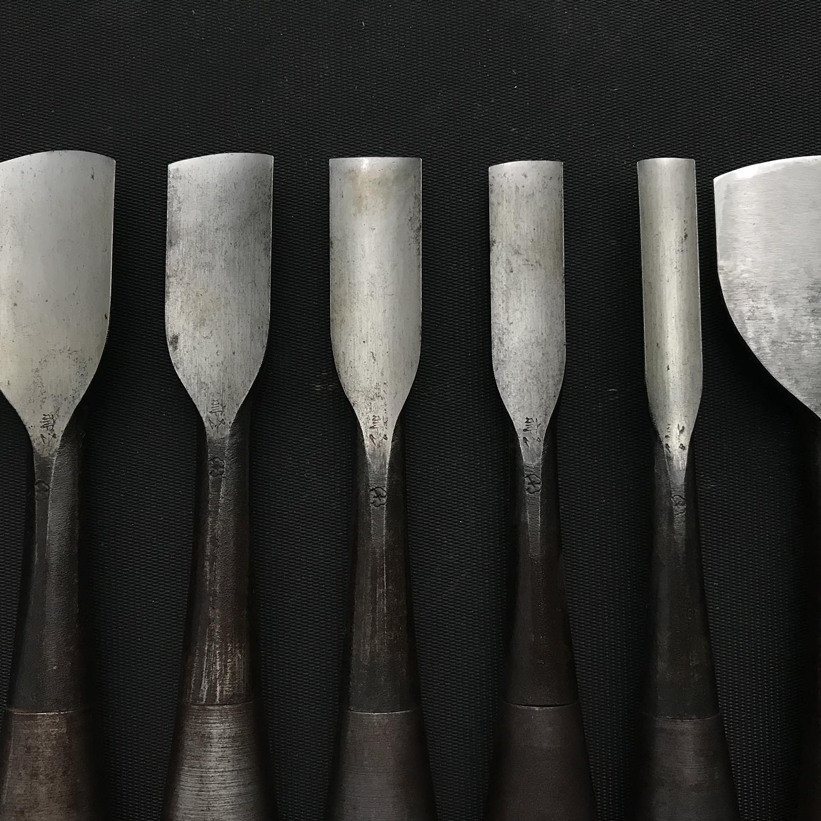 Used Carving chisels set by Konobu 1st generation 初代小信作 彫刻組鑿 使用品