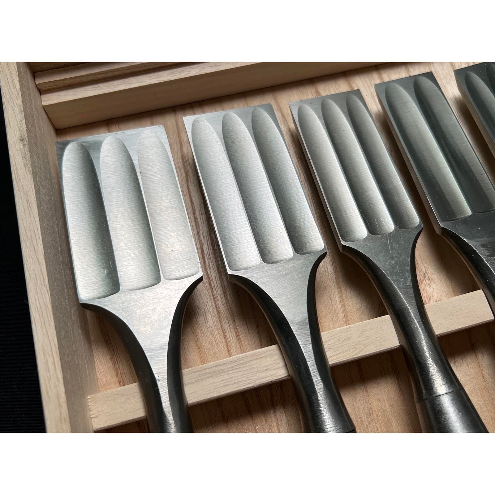 Old stock Sukemaru 3rd Damekiri chisels set with Triple ura 掘出し物 三代助丸作 碓氷金三郎氏 ダメ切り7本組鑿 Damekirinomi