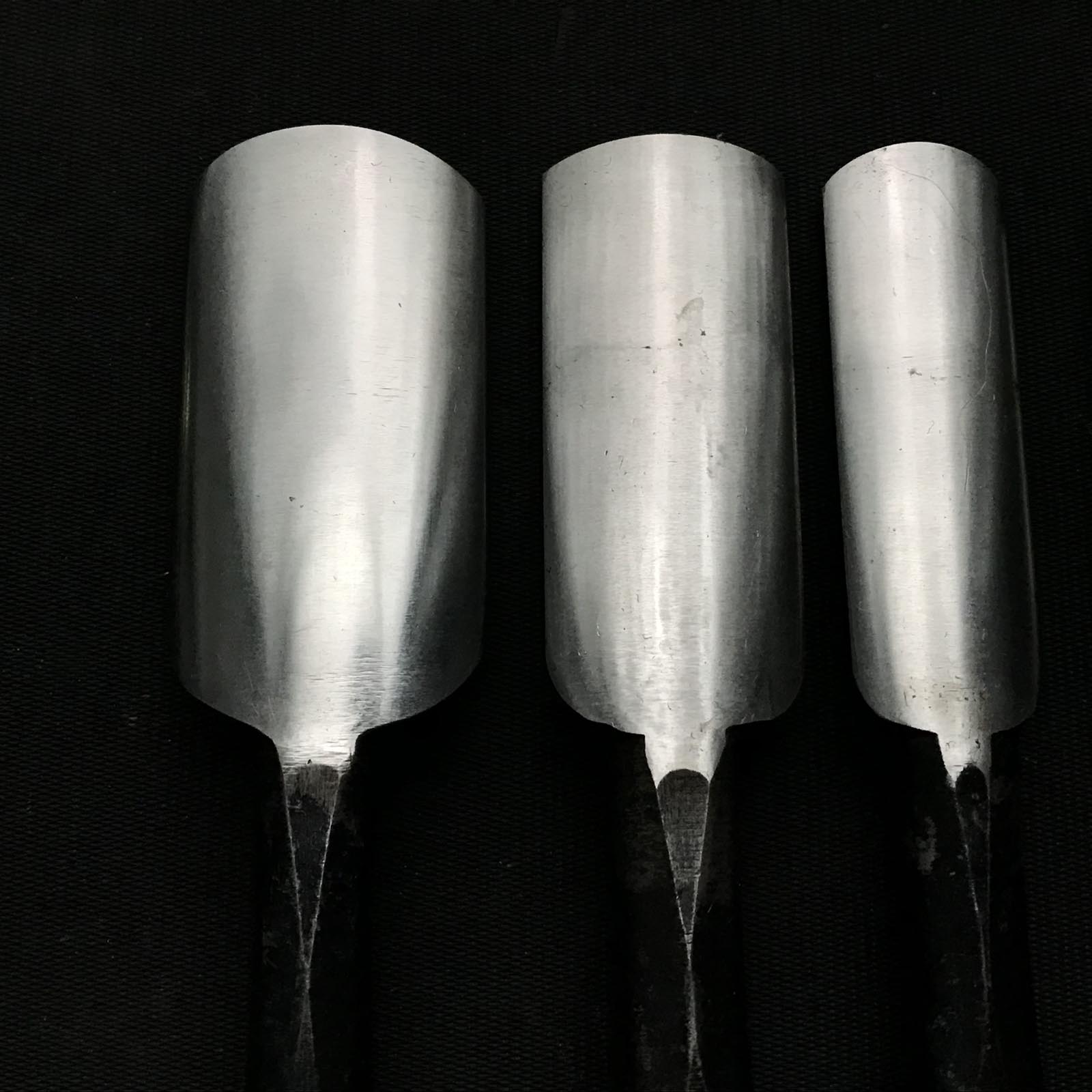 #14 Old stock Iwazaki Soto maru chisels set by Iwazaki Eisuke 掘出し物 岩崎永祐作 外丸組鑿 5本組 Sotomarunomi