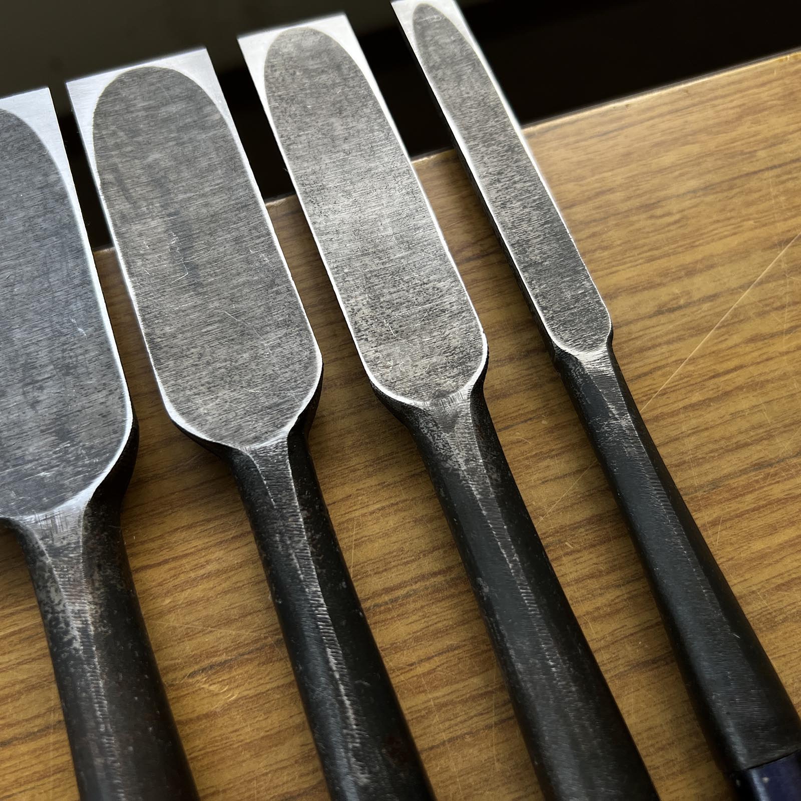 Kanetake Long neck Timber chisels by Takahashi Norikazu with boxwood handle 高橋典三作 カネ武 5分首長 叩鑿 黄楊柄 Tatakinomi 15,24,30,36,42,48mm