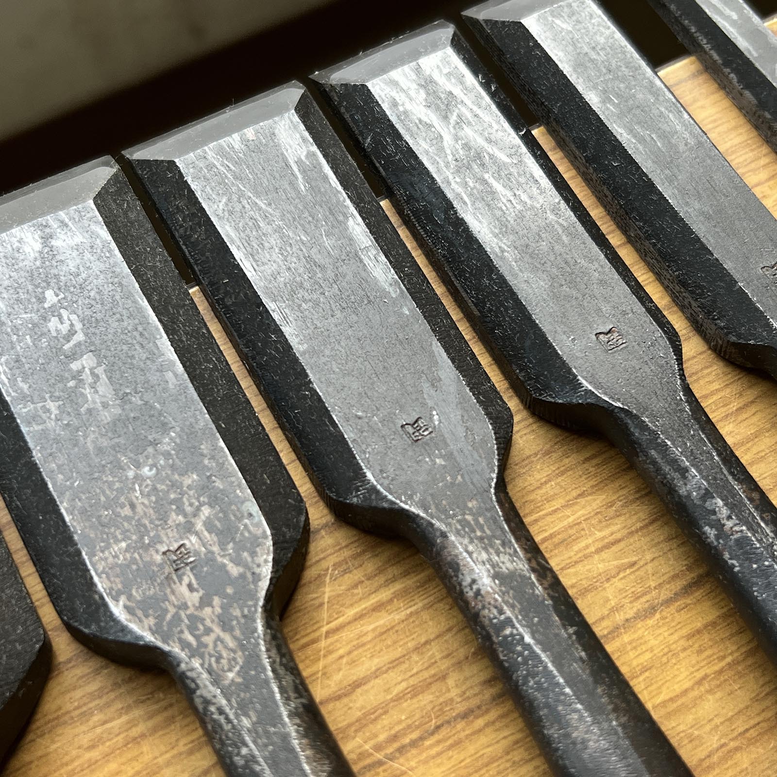 Kanetake Long neck Timber chisels by Takahashi Norikazu with boxwood handle 高橋典三作 カネ武 5分首長 叩鑿 黄楊柄 Tatakinomi 15,24,30,36,42,48mm