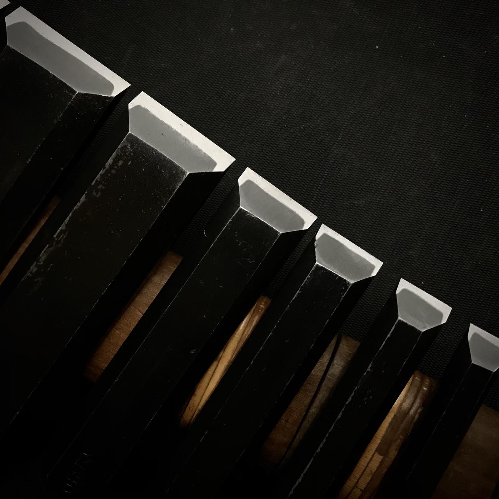 今井忠太郎作 二治弘 中叩組鑿 桐箱付 Chutatakinomi #4