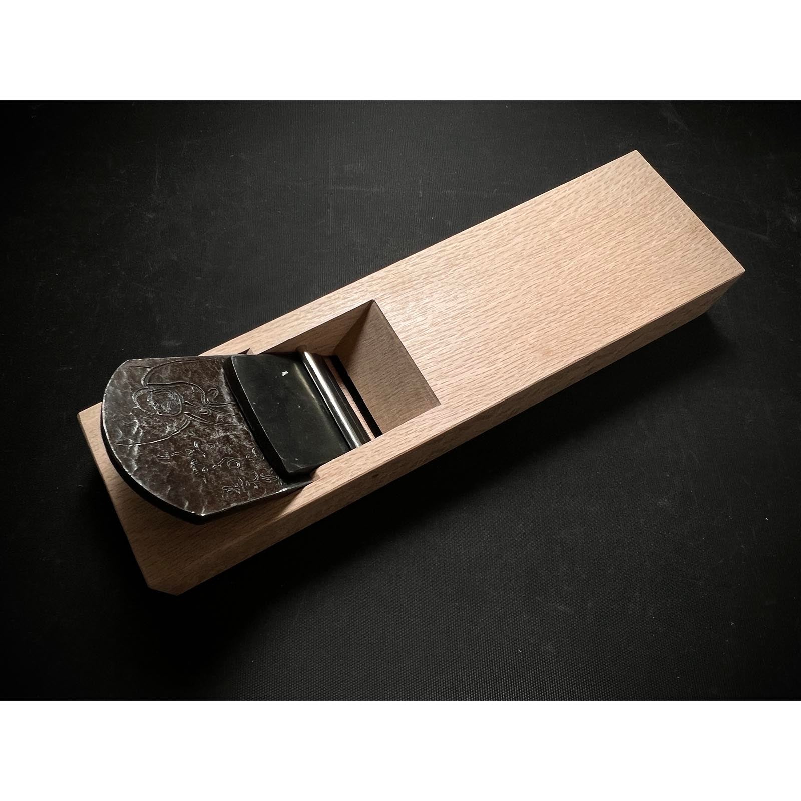 Lightly used Koremoto Smoothing Plane (Kanna) With New Koyoshiya dai 中古 是元作 小吉屋台 仕上げ鉋 65mm