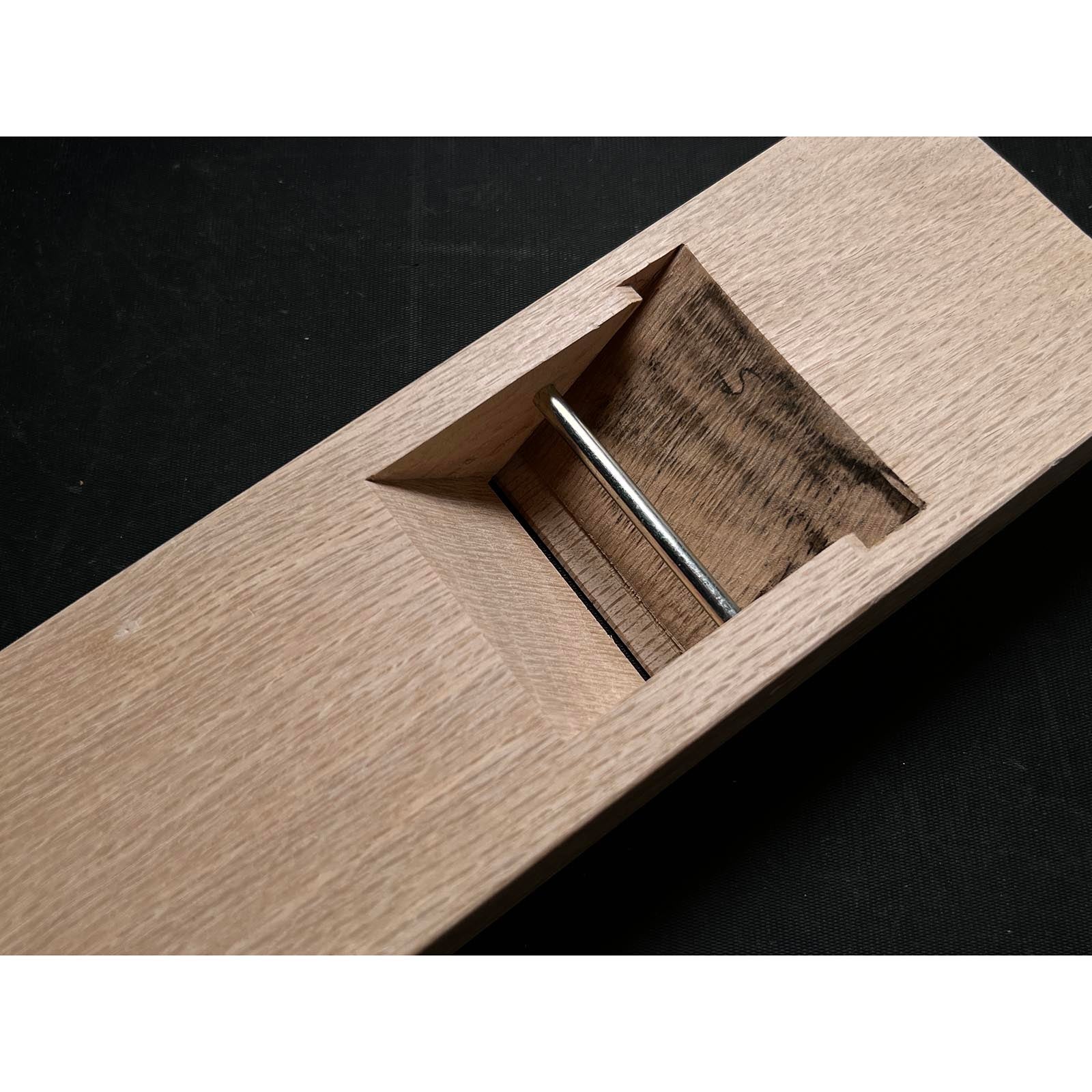 Lightly used Koremoto Smoothing Plane (Kanna) With New Koyoshiya dai 中古 是元作 小吉屋台 仕上げ鉋 65mm