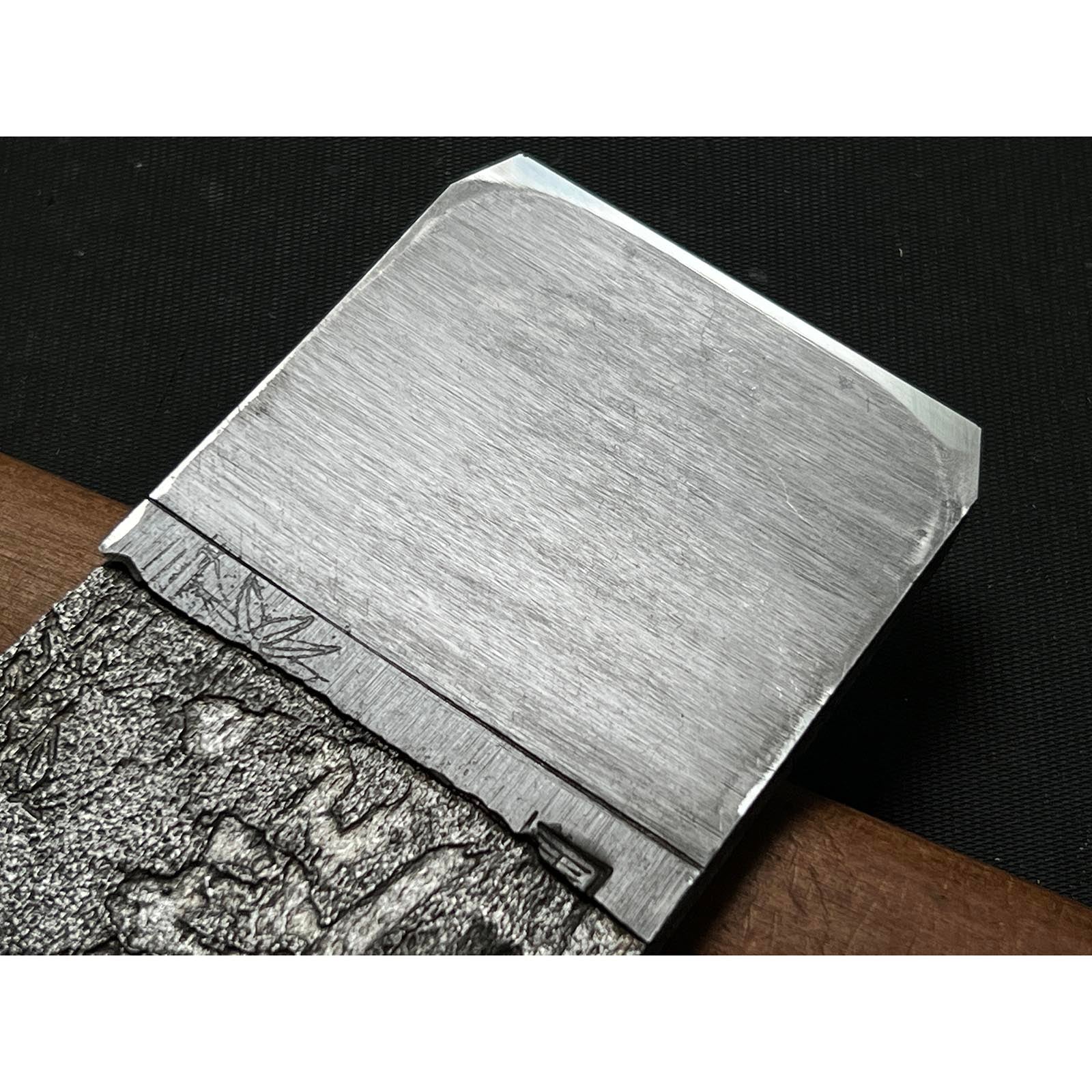 Old stock Tora Mokume Finishing Smoothing Plane (Kanna) by Katashima Keizo 掘出し物 片島圭三作 虎 木目 仕上げ鉋 65mm
