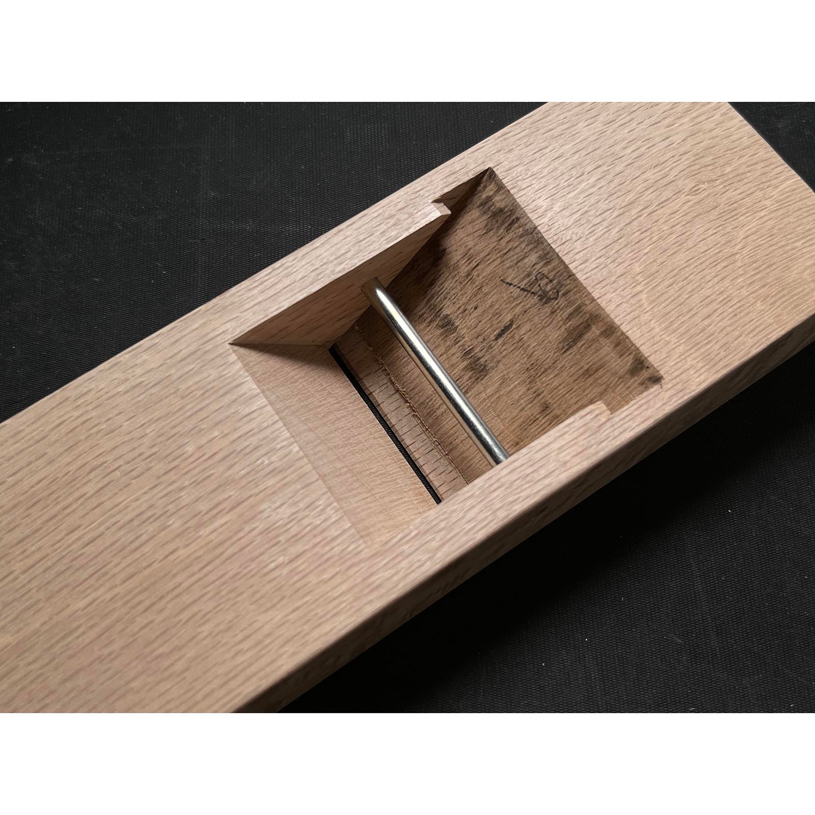 Old stock Tora Mokume Finishing Smoothing Plane (Kanna) by Katashima Keizo 掘出し物 片島圭三作 虎 木目 仕上げ鉋 65mm