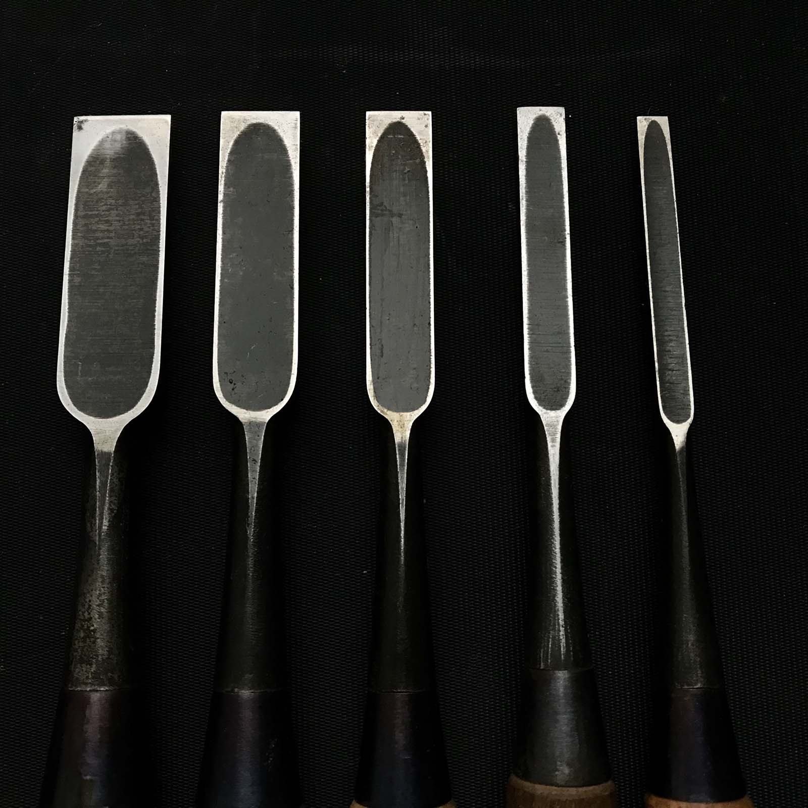 Hidariichikuni Bench chisels by Hasegawa Fujisaku 長谷川藤作氏 左市國 追入鑿 Oirenomi