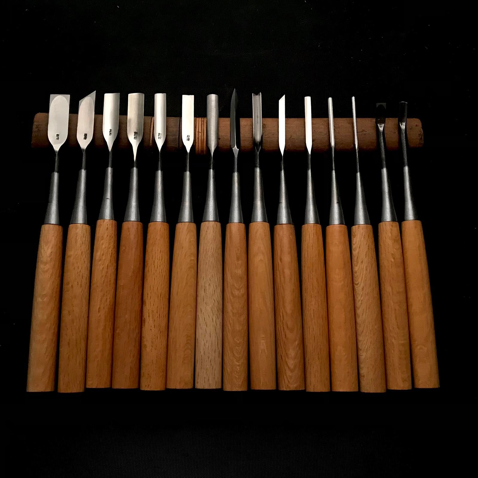 Ken Carving chisels set with Blue steel by Chousei 剣 彫刻刀15本組 彫清作 青紙鋼 Chokokuto
