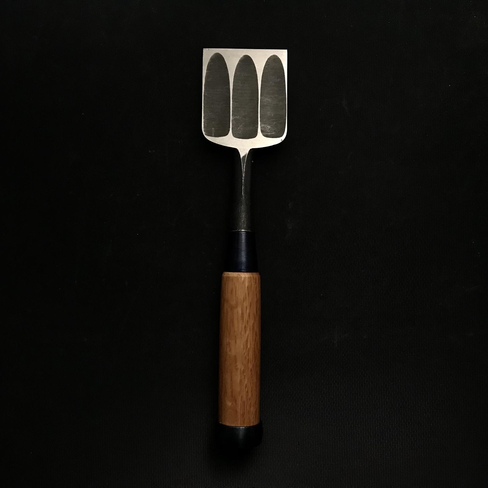 Old stok Kanehiro Bench chisels with Triple Ura 掘出し物 兼弘 三つ裏 追入鑿 48mm Oirenomi