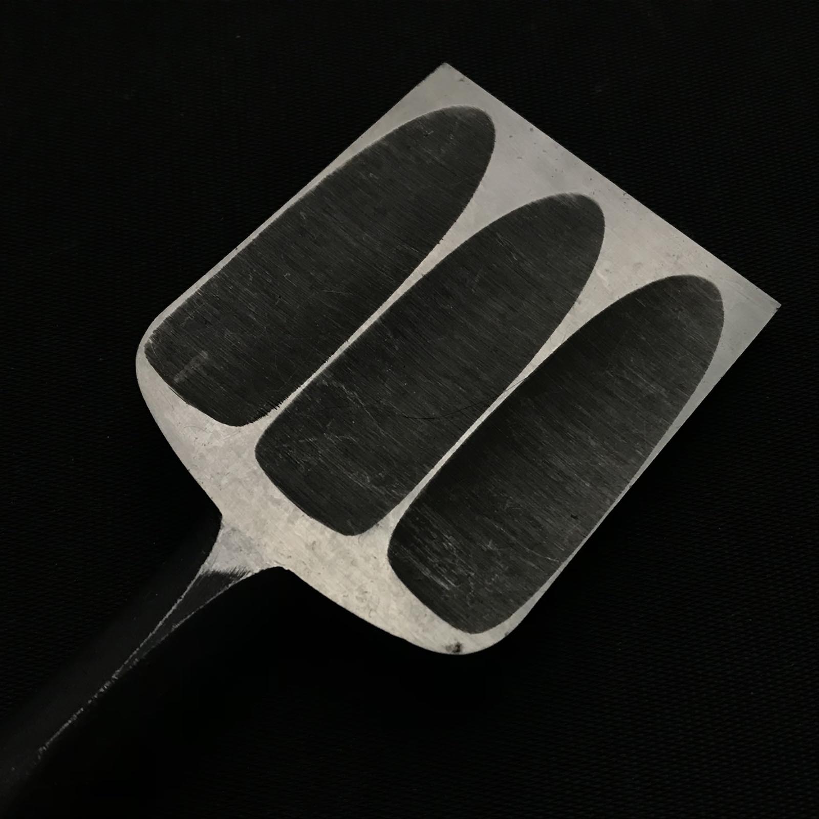 Old stok Kanehiro Bench chisels with Triple Ura 掘出し物 兼弘 三つ裏 追入鑿 48mm Oirenomi